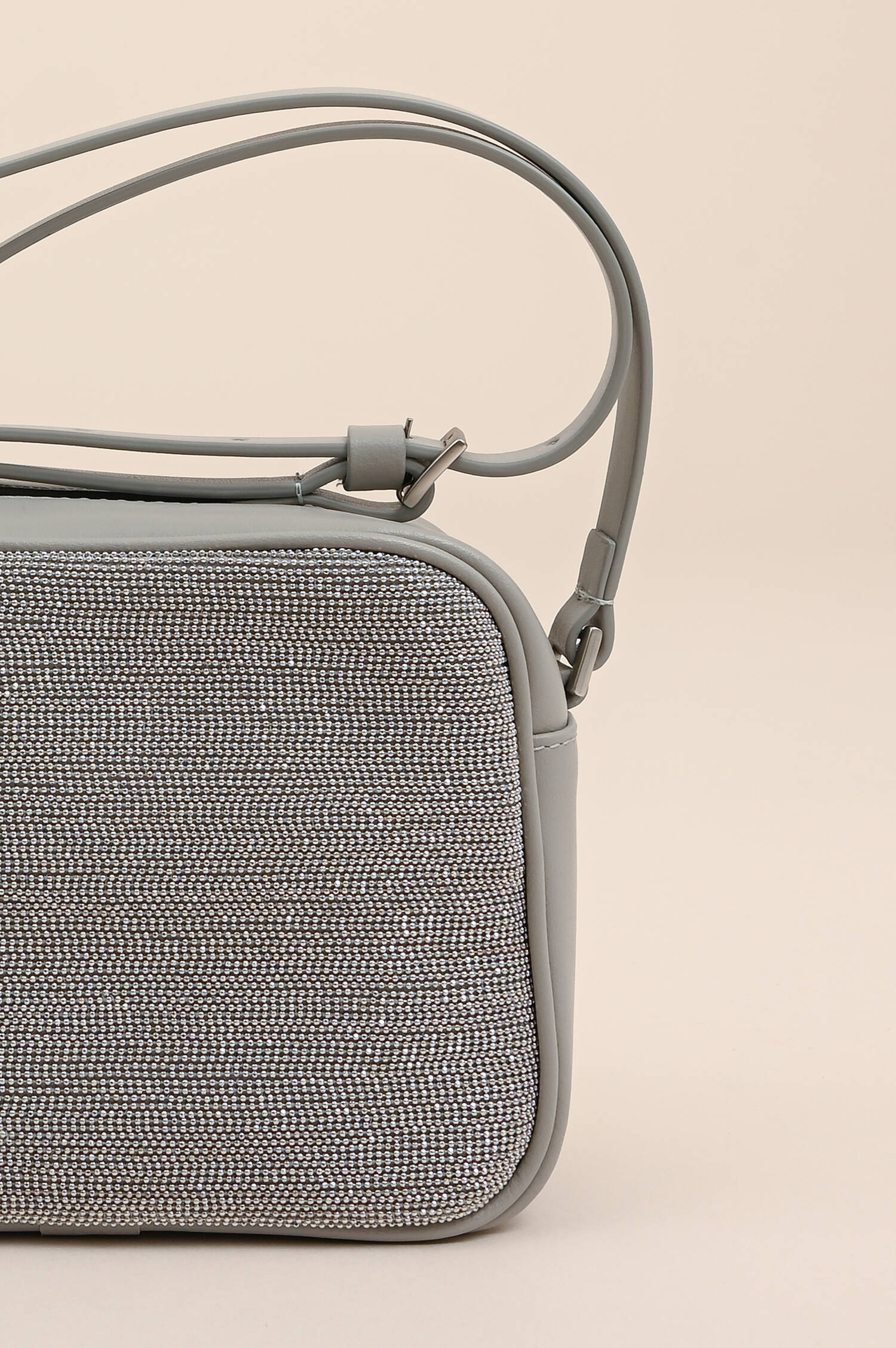 Crossbody Tasche mit Glitzer-Effekt in Silber