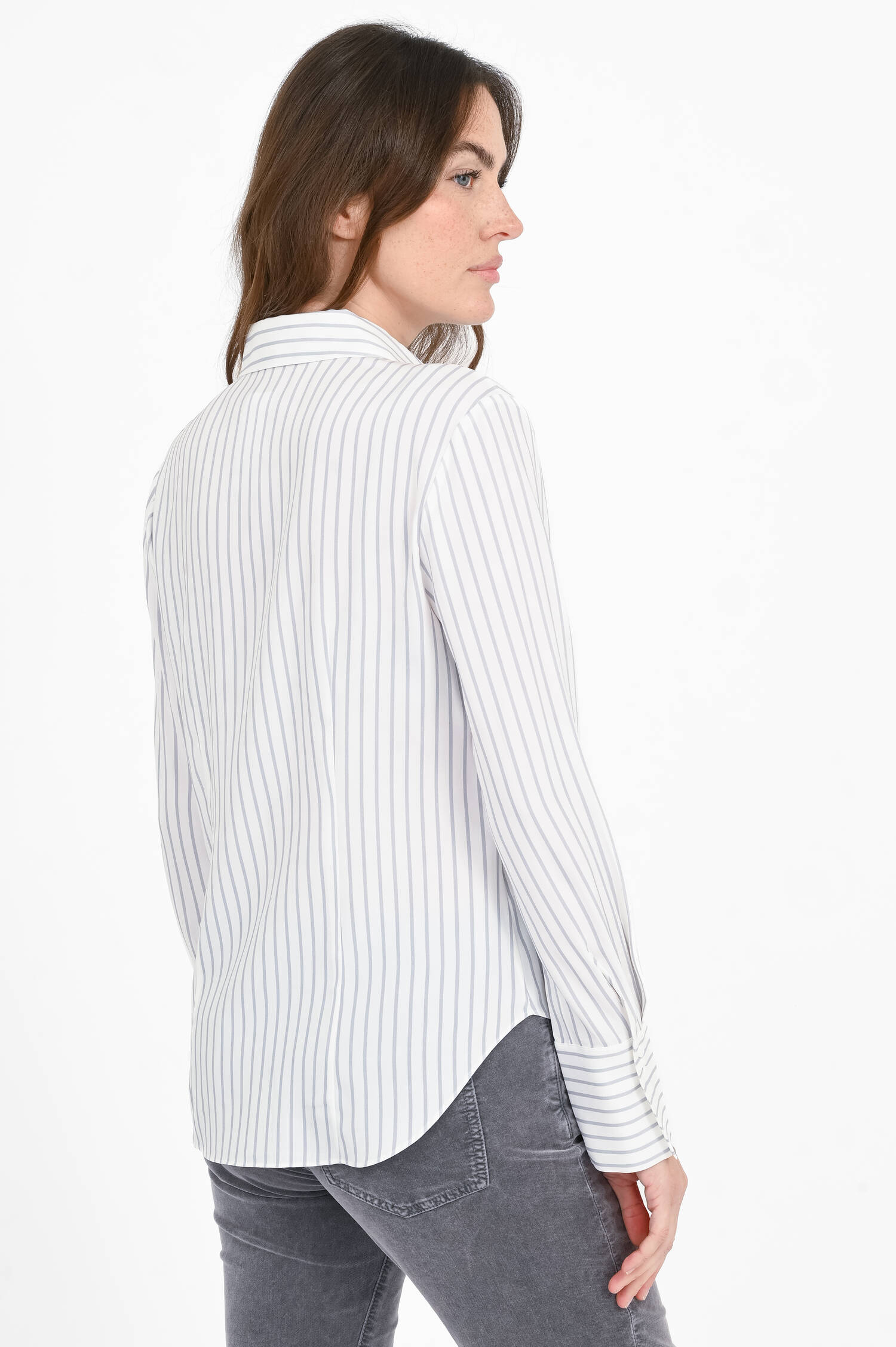 Seiden-Bluse in Weiß/Grau gestreift Seiden-Bluse in Weiß/Grau gestreift