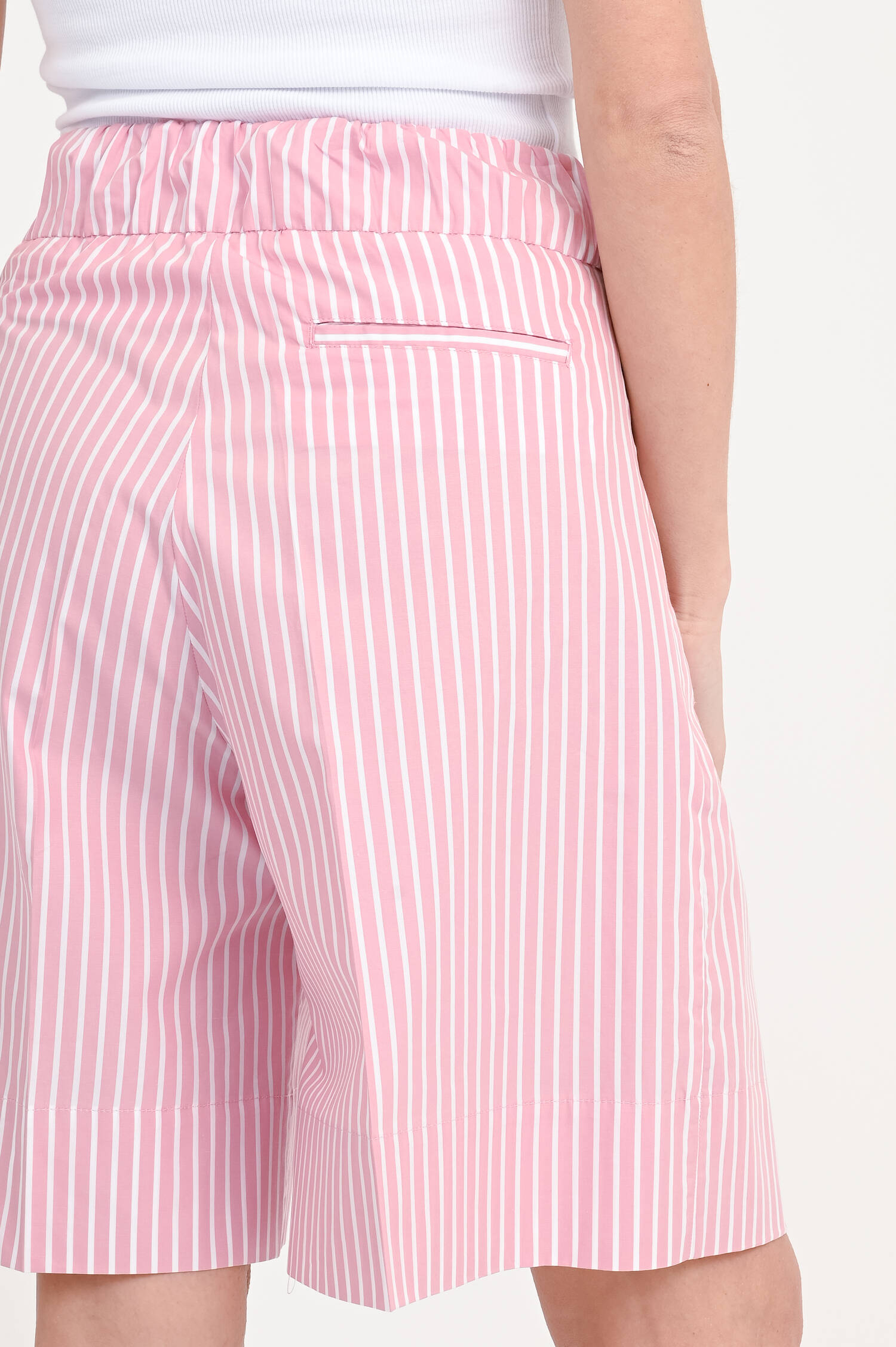 Gestreifte Baumwoll-Shorts in Rosa/Weiß Gestreifte Baumwoll-Shorts in Rosa/Weiß