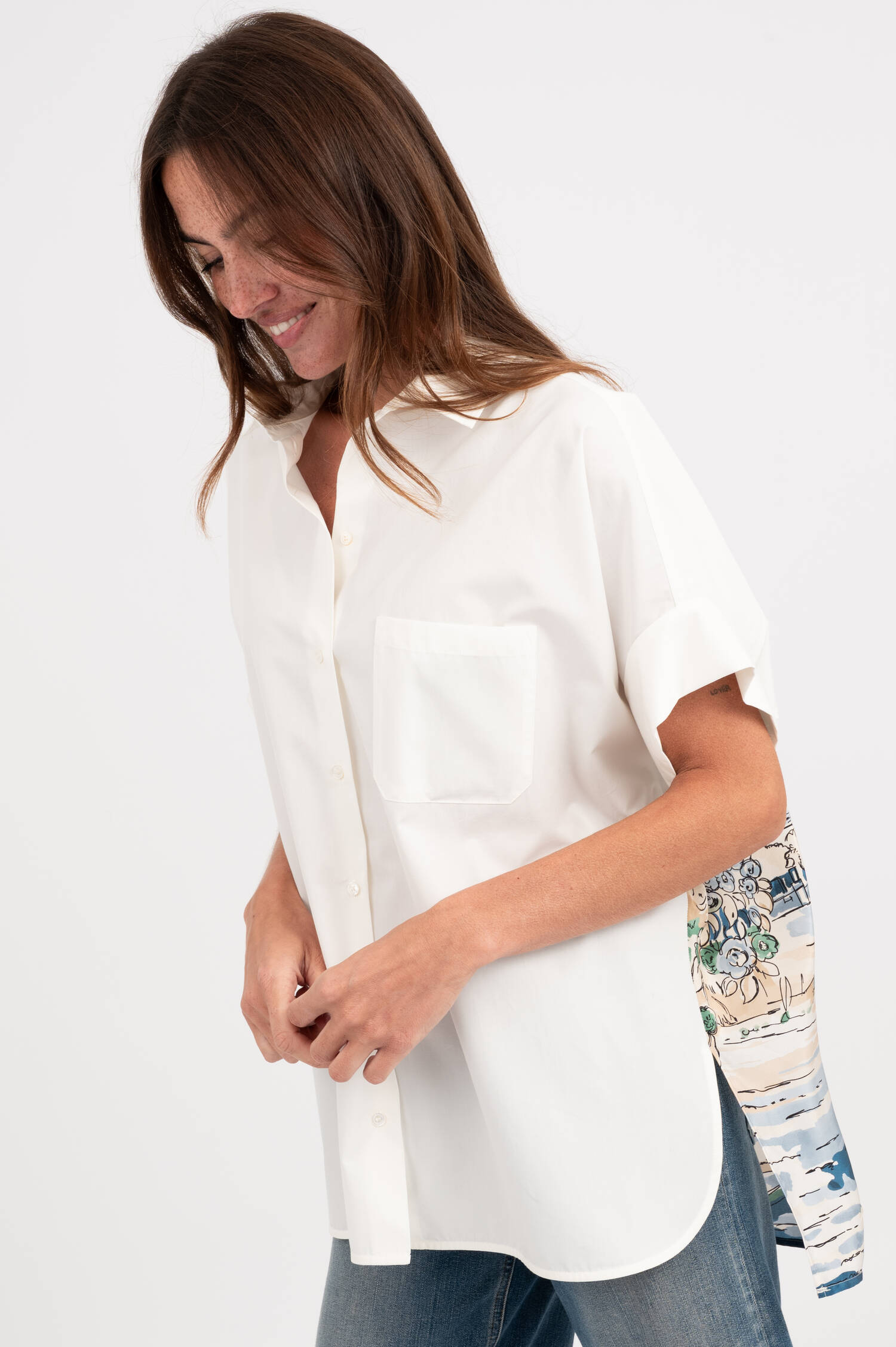 Bluse TUONO mit Print in Weiß Bluse TUONO mit Print in Weiß