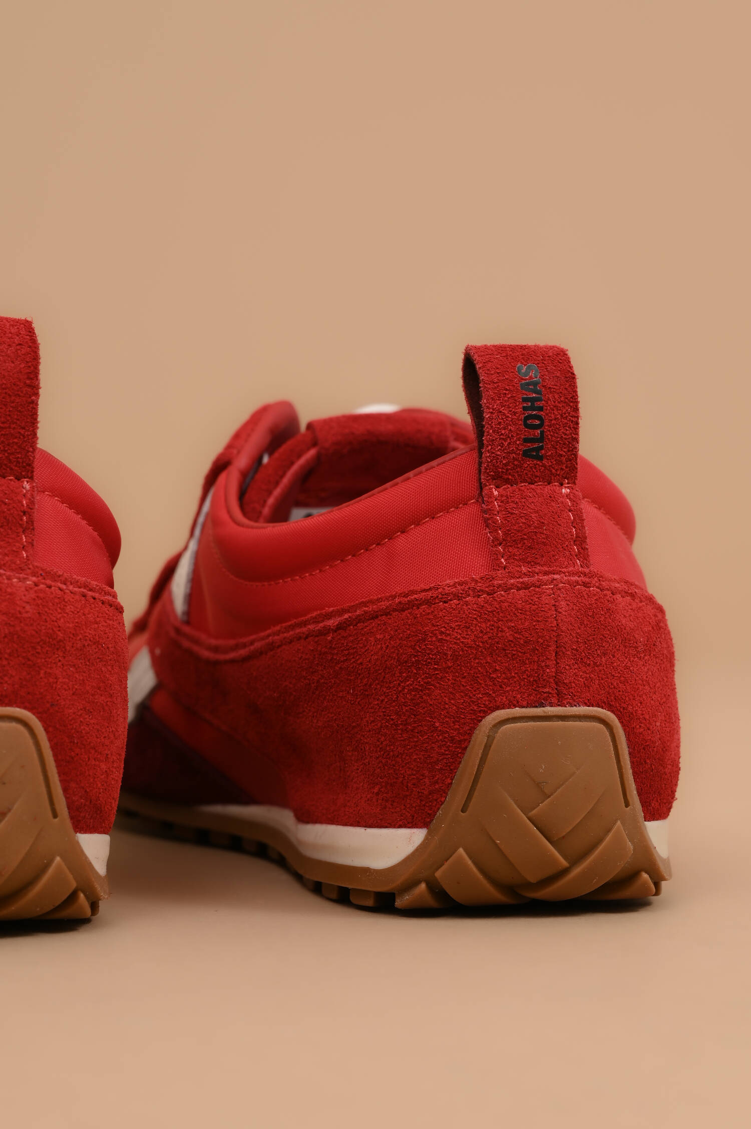 Sneaker aus Veloursleder in Rot