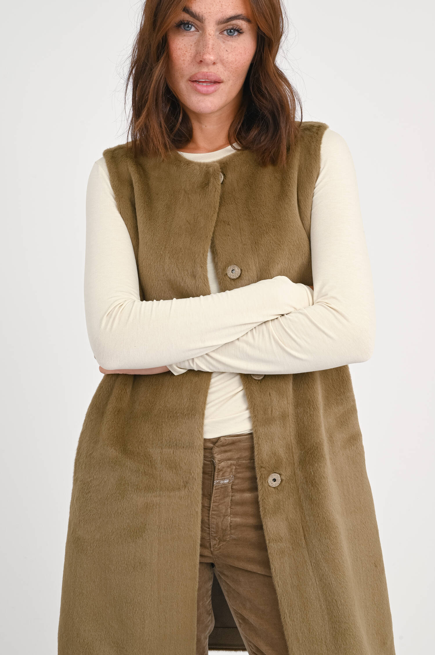 Gilet aus Kunstpelz in Khaki