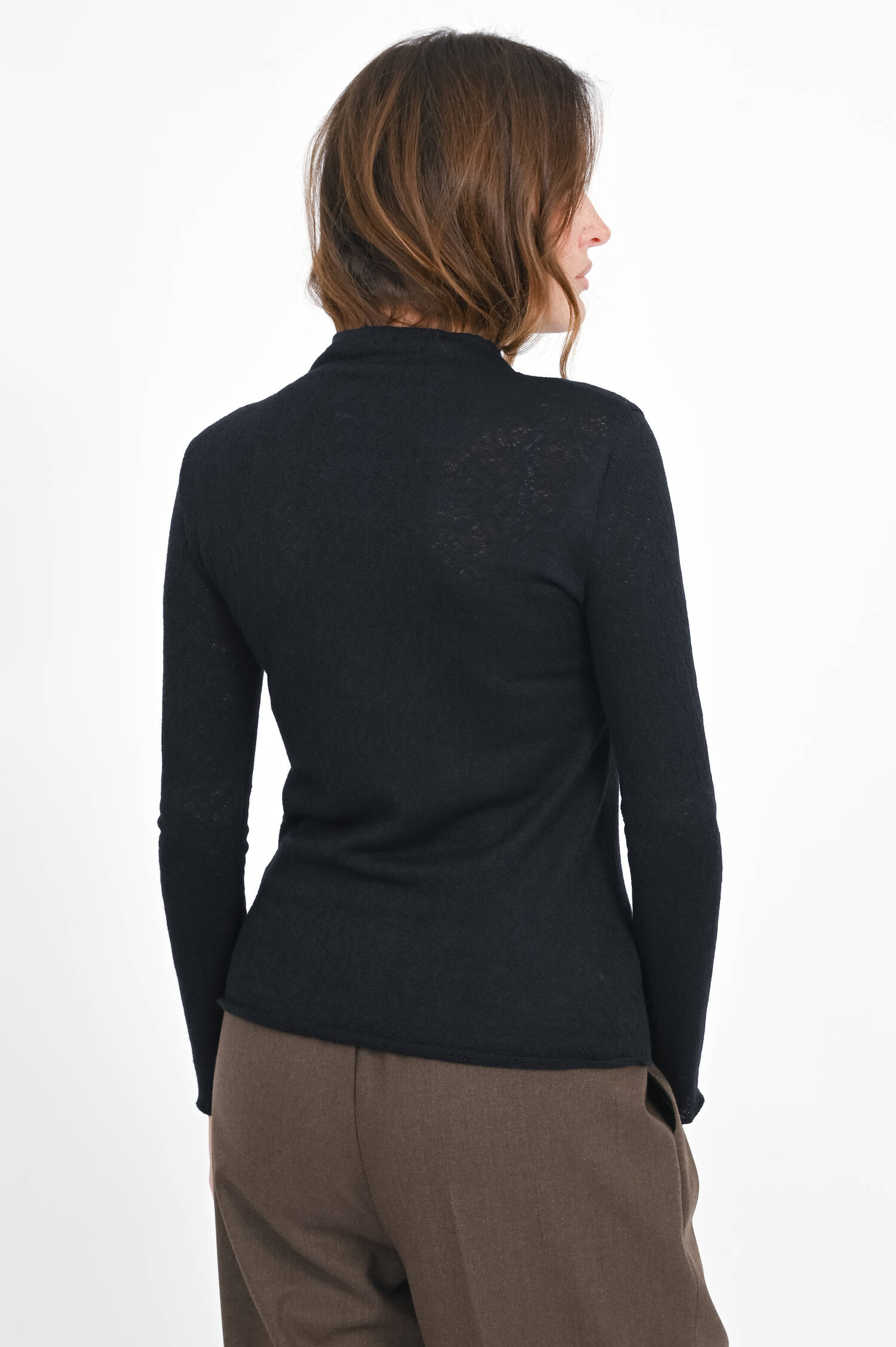 Longsleeve mit floralem Muster in Schwarz