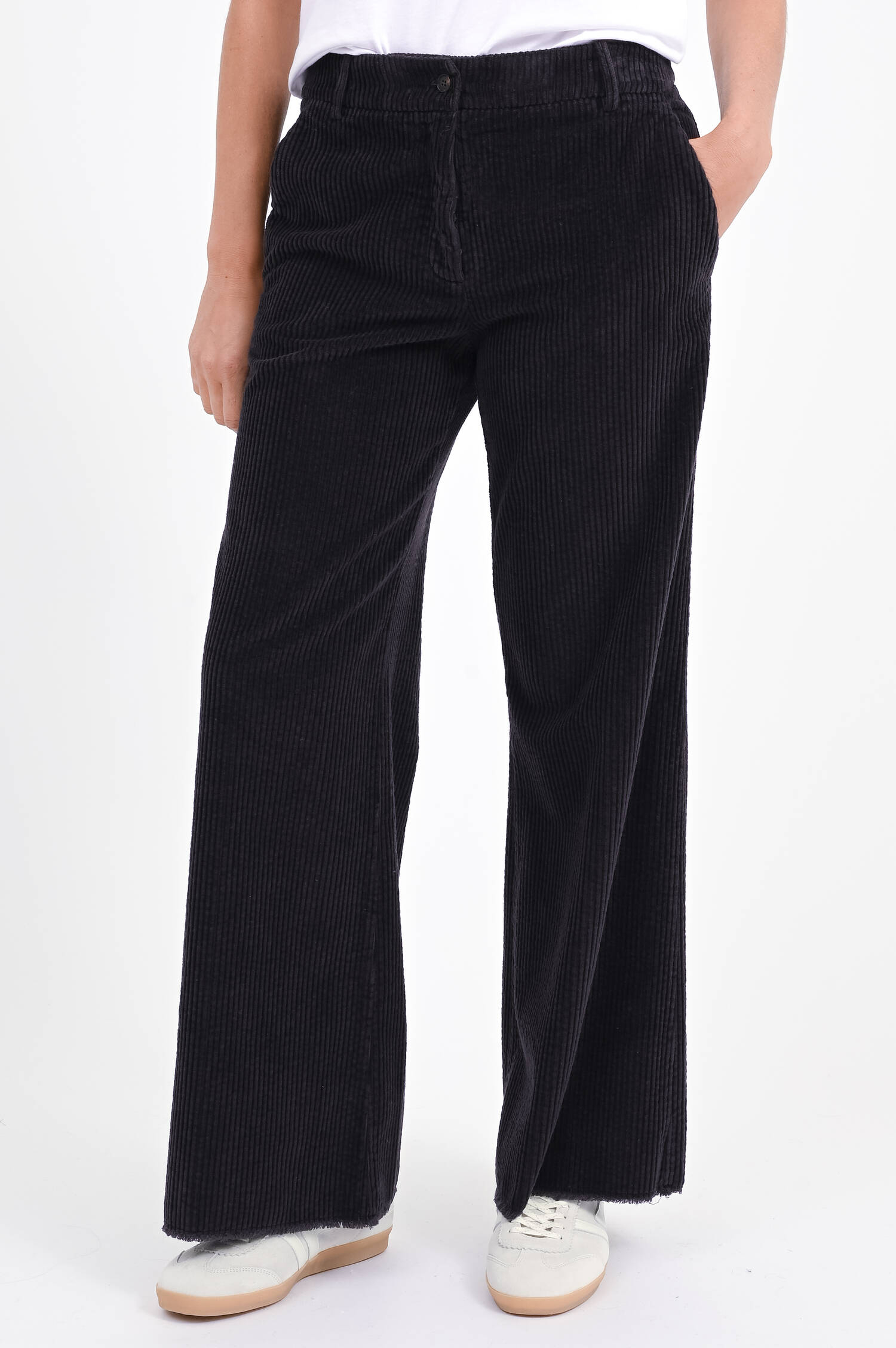 Cord-Hose mit weitem Bein in Braun Cord-Hose mit weitem Bein in Braun