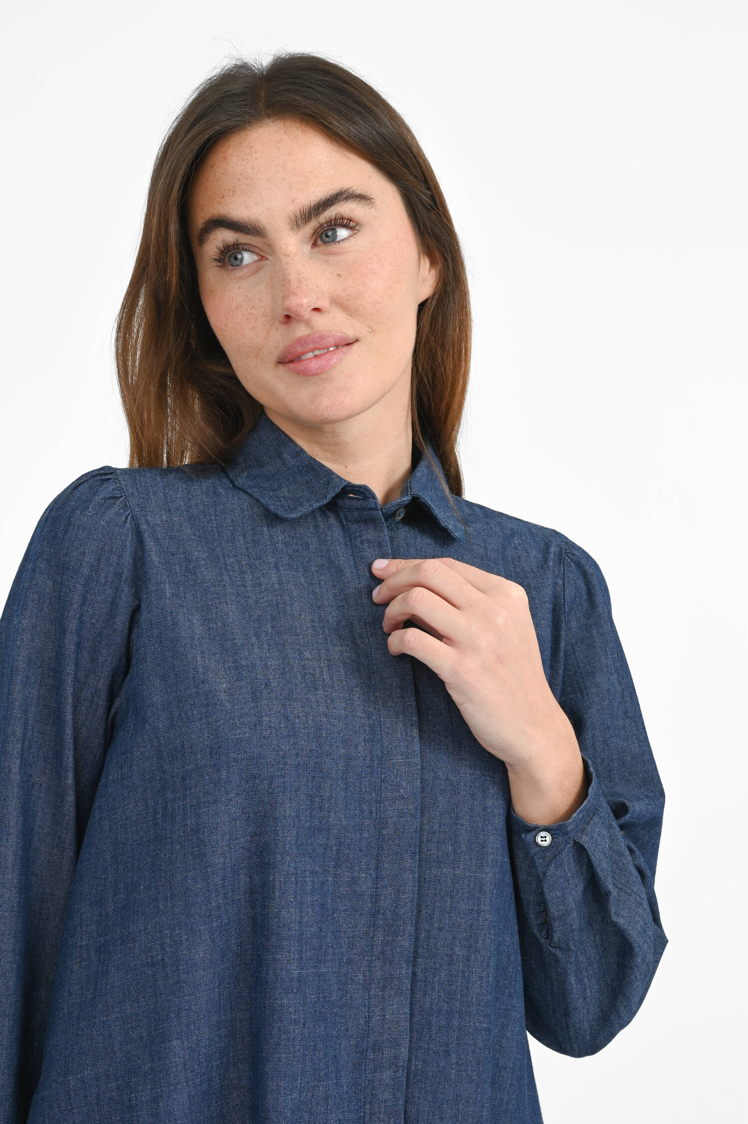 Blusenkleid FIONYD mit Puffärmeln in Indigo Blusenkleid FIONYD mit Puffärmeln in Indigo