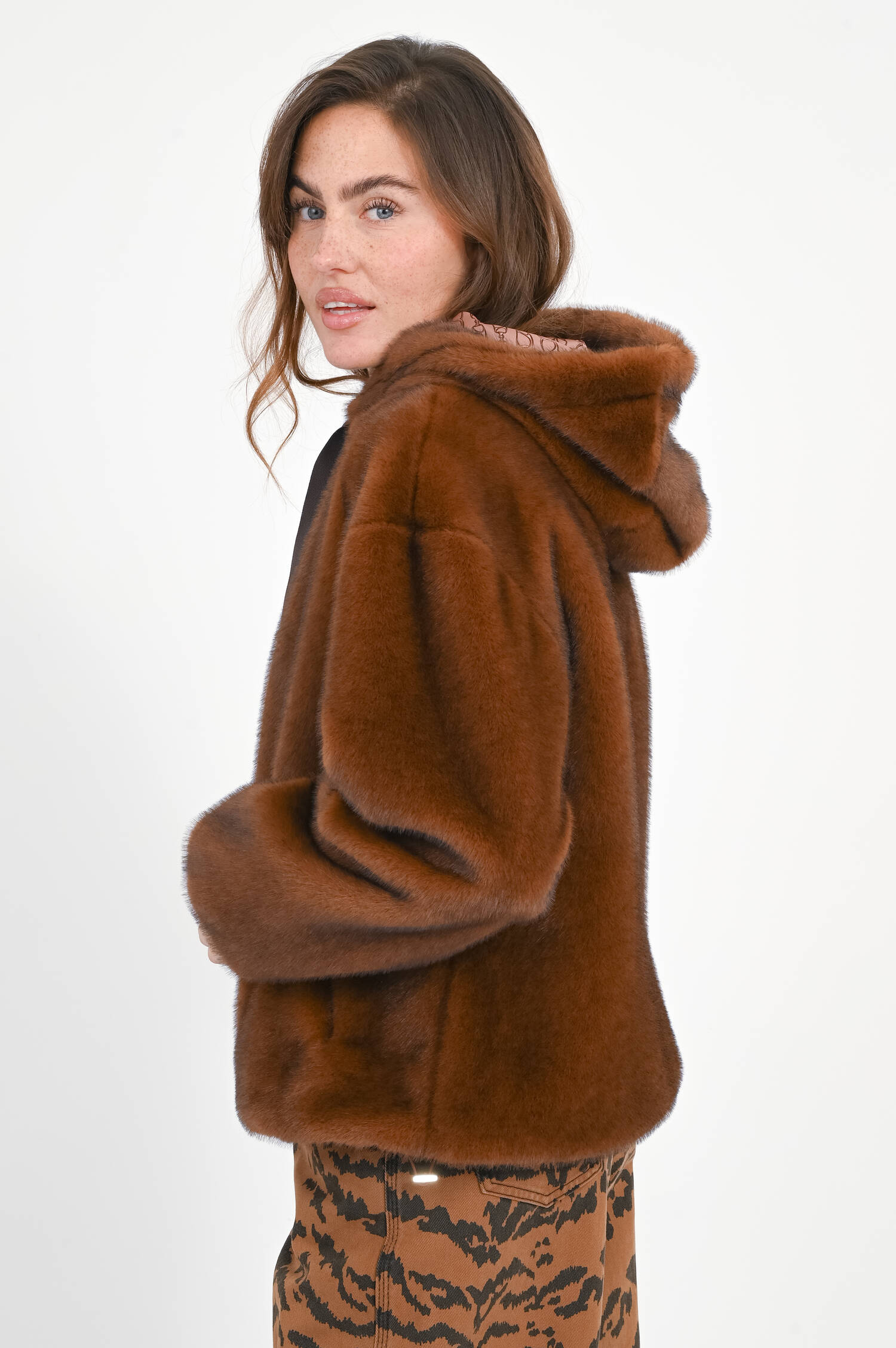 Faux Fur Jacke mit gemustertem Futter in Braun Faux Fur Jacke mit gemustertem Futter in Braun