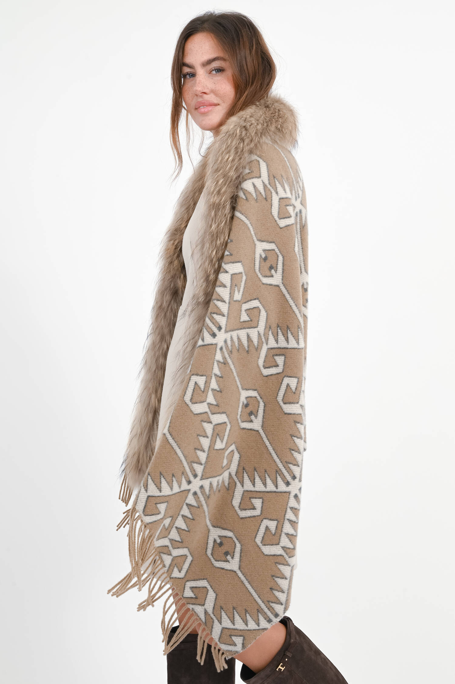 Wollcape STOLA in Navajo Camel Wollcape STOLA in Navajo Camel