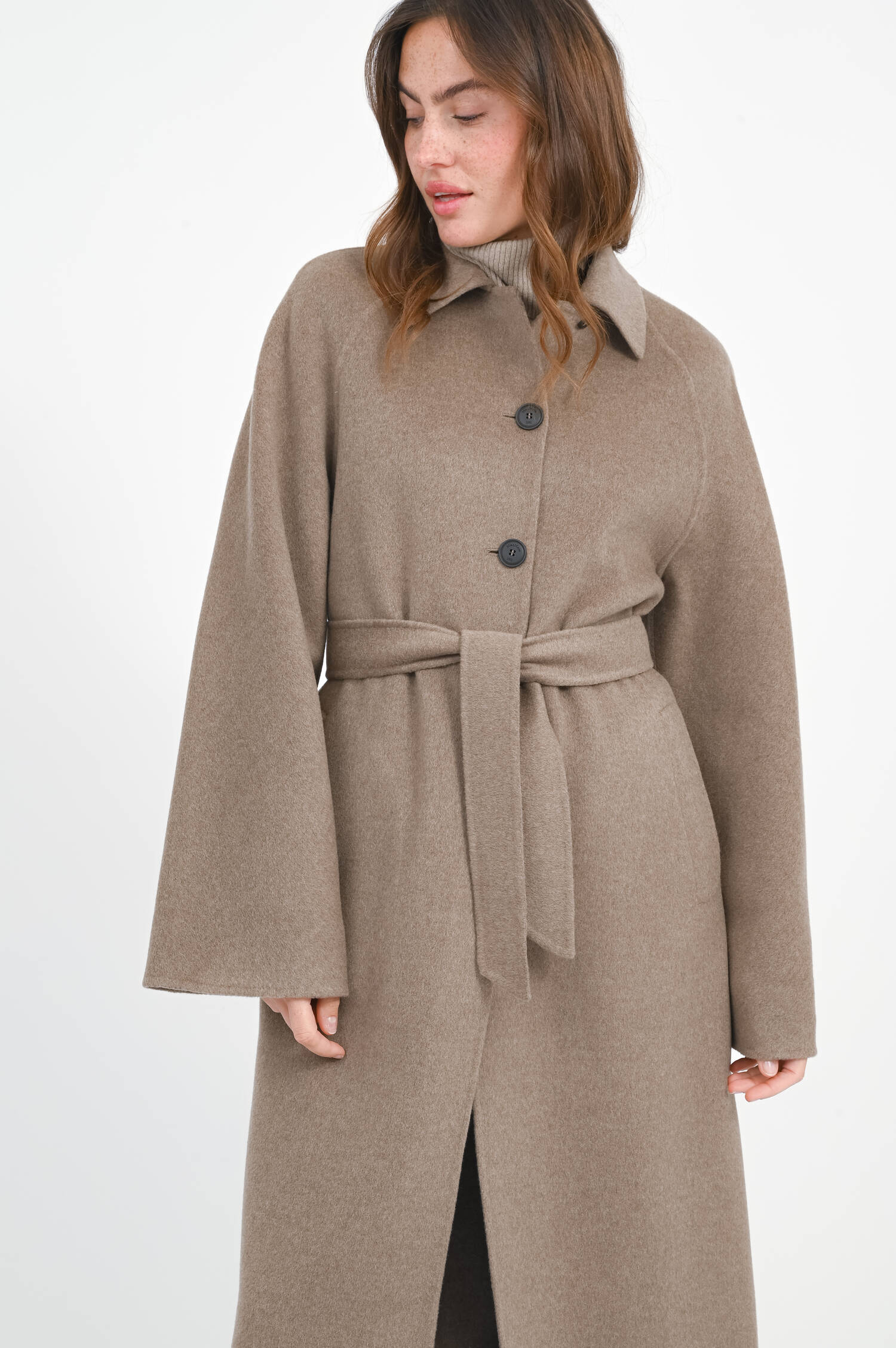 Cashmere Mantel CENTRO mit Gürtel in Haselnuss Cashmere Mantel CENTRO mit Gürtel in Haselnuss