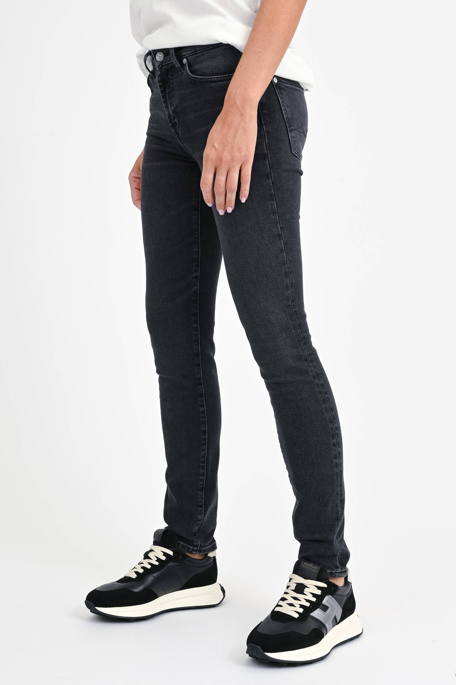 Jeans ROXANNE in Washed Black