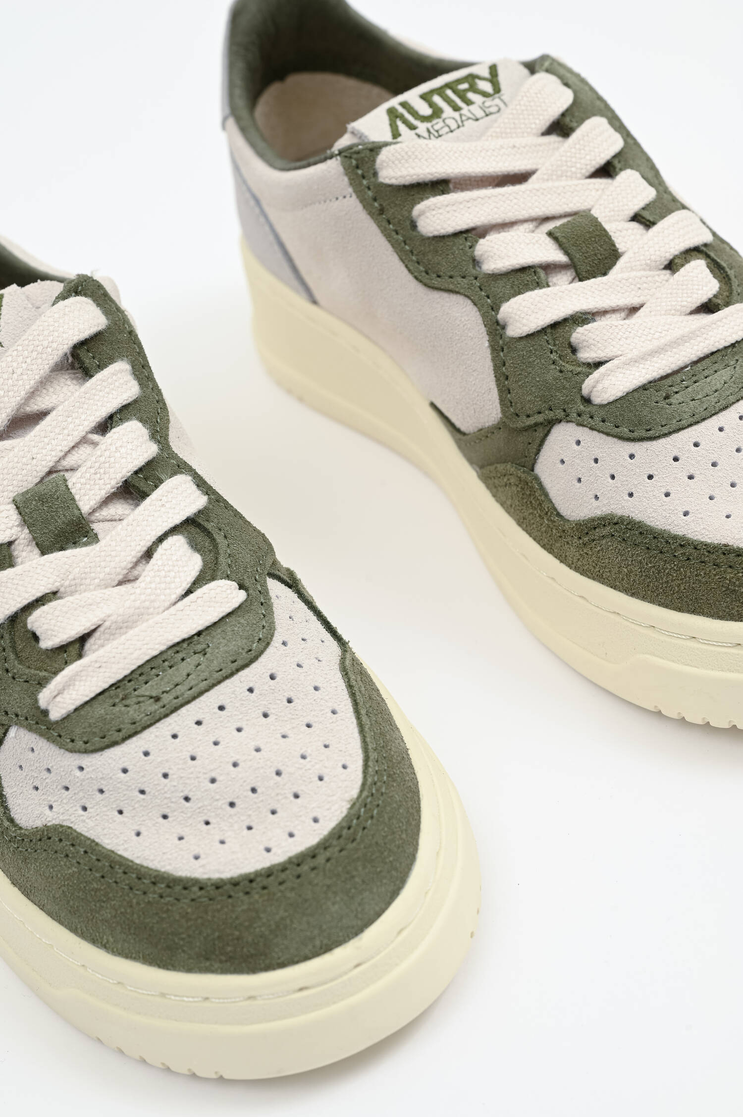 KIDS Sneaker MEDALIST LOW in Creme/Khaki
