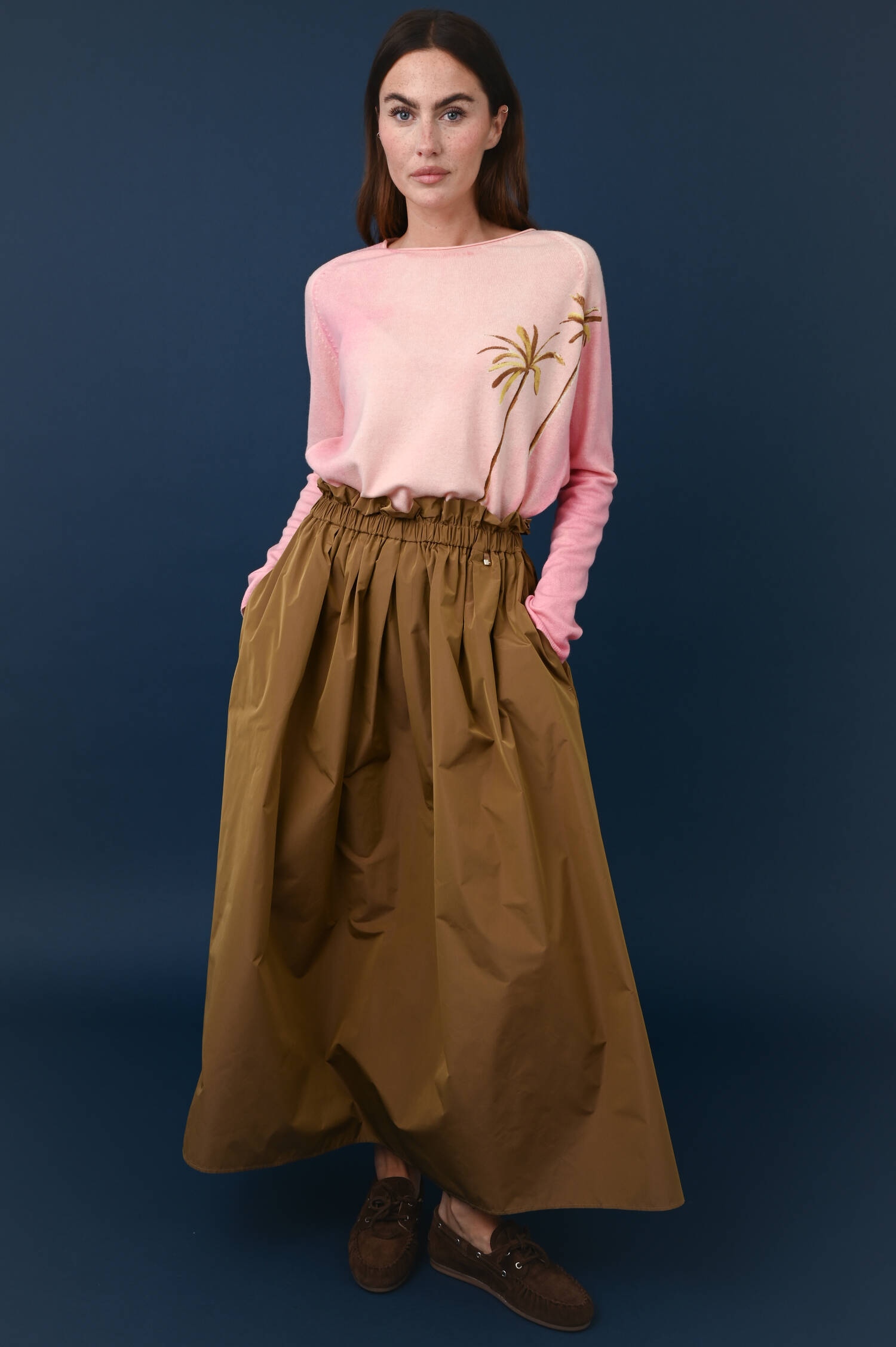 Midirock mit Rüschen am Bund in Camello Midirock mit Rüschen am Bund in Camello