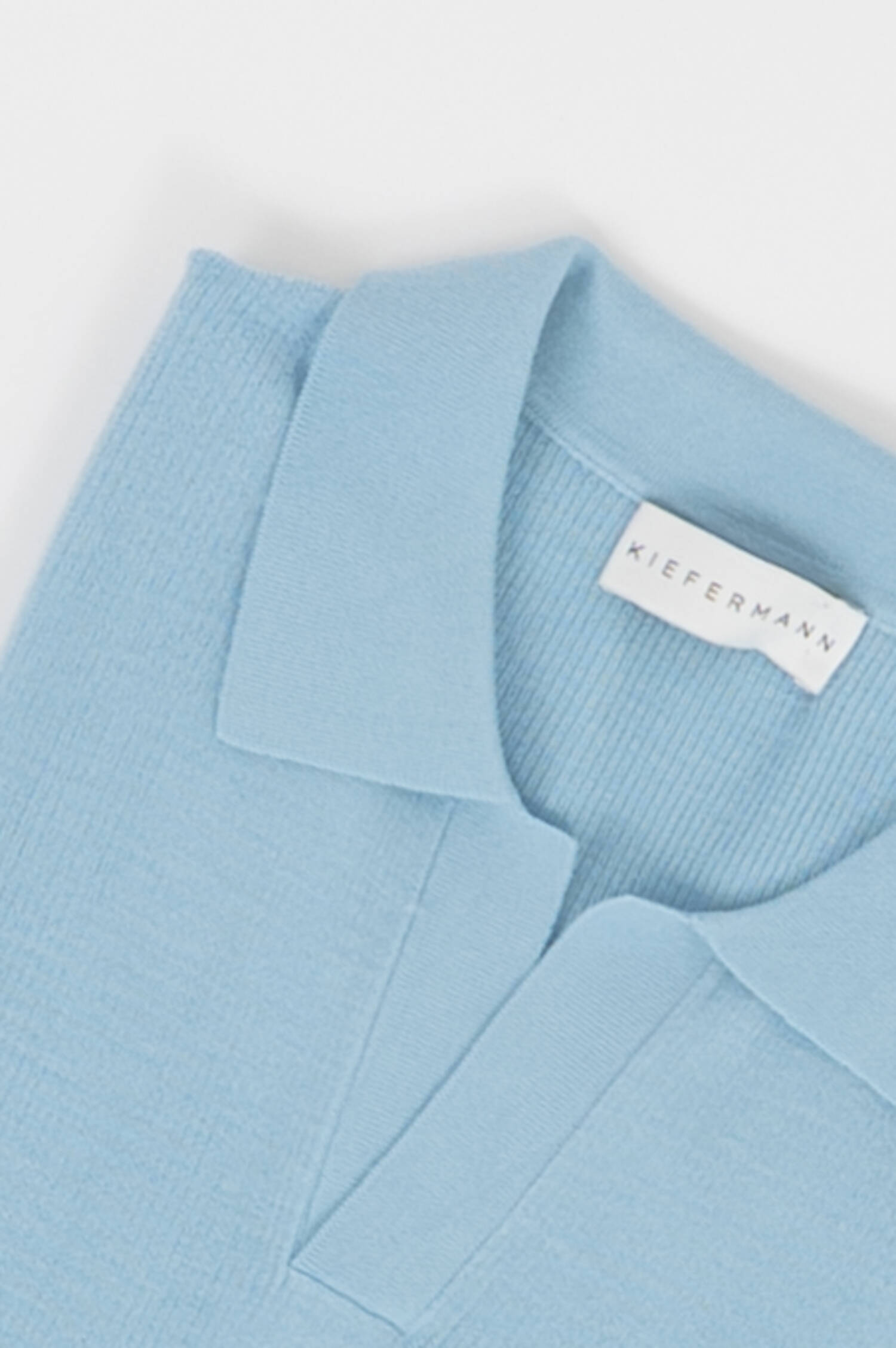 Polo LURAS aus Merinowolle in Hellblau