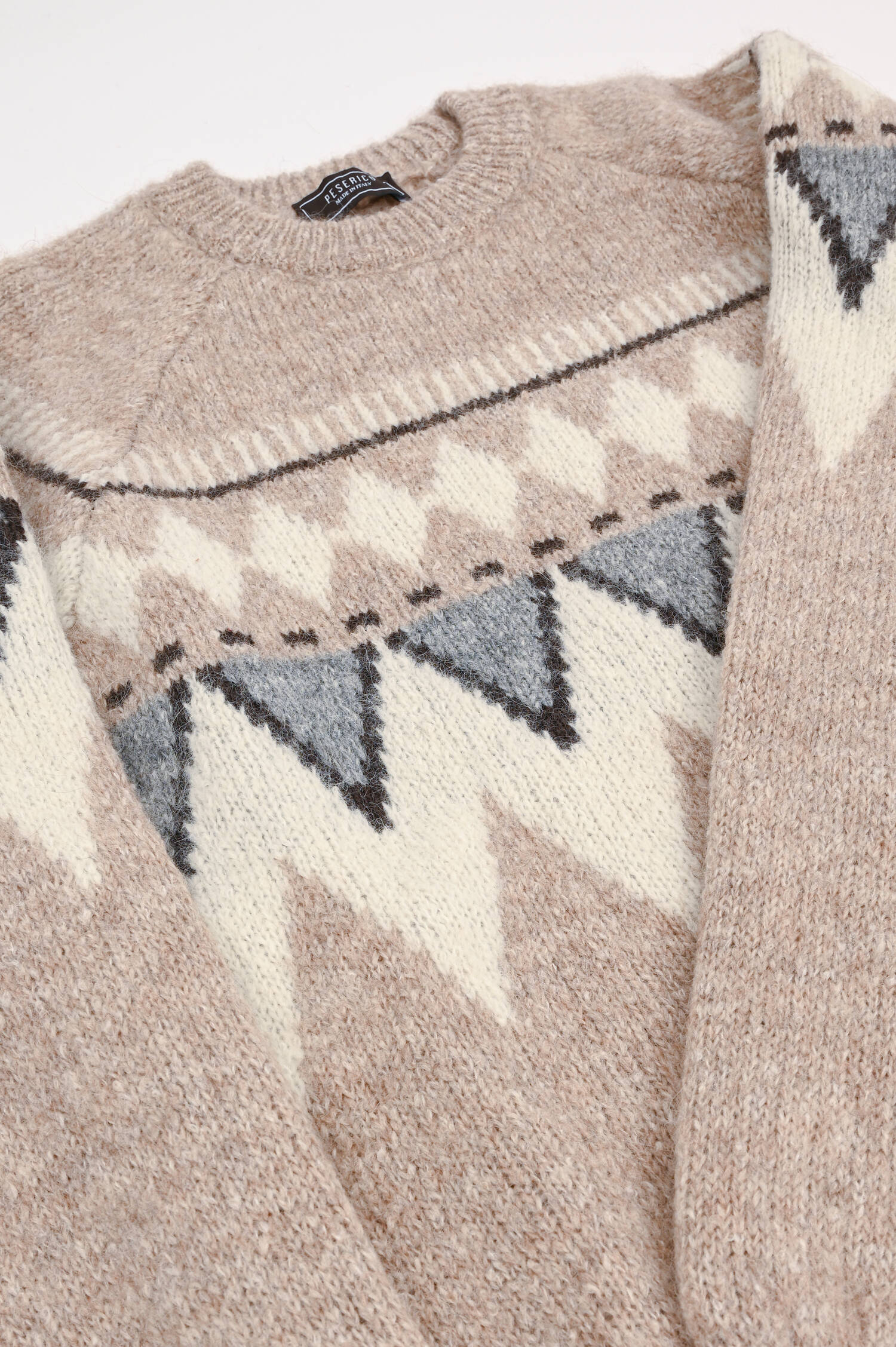 Strickpullover mit Muster in Beige Strickpullover mit Muster in Beige