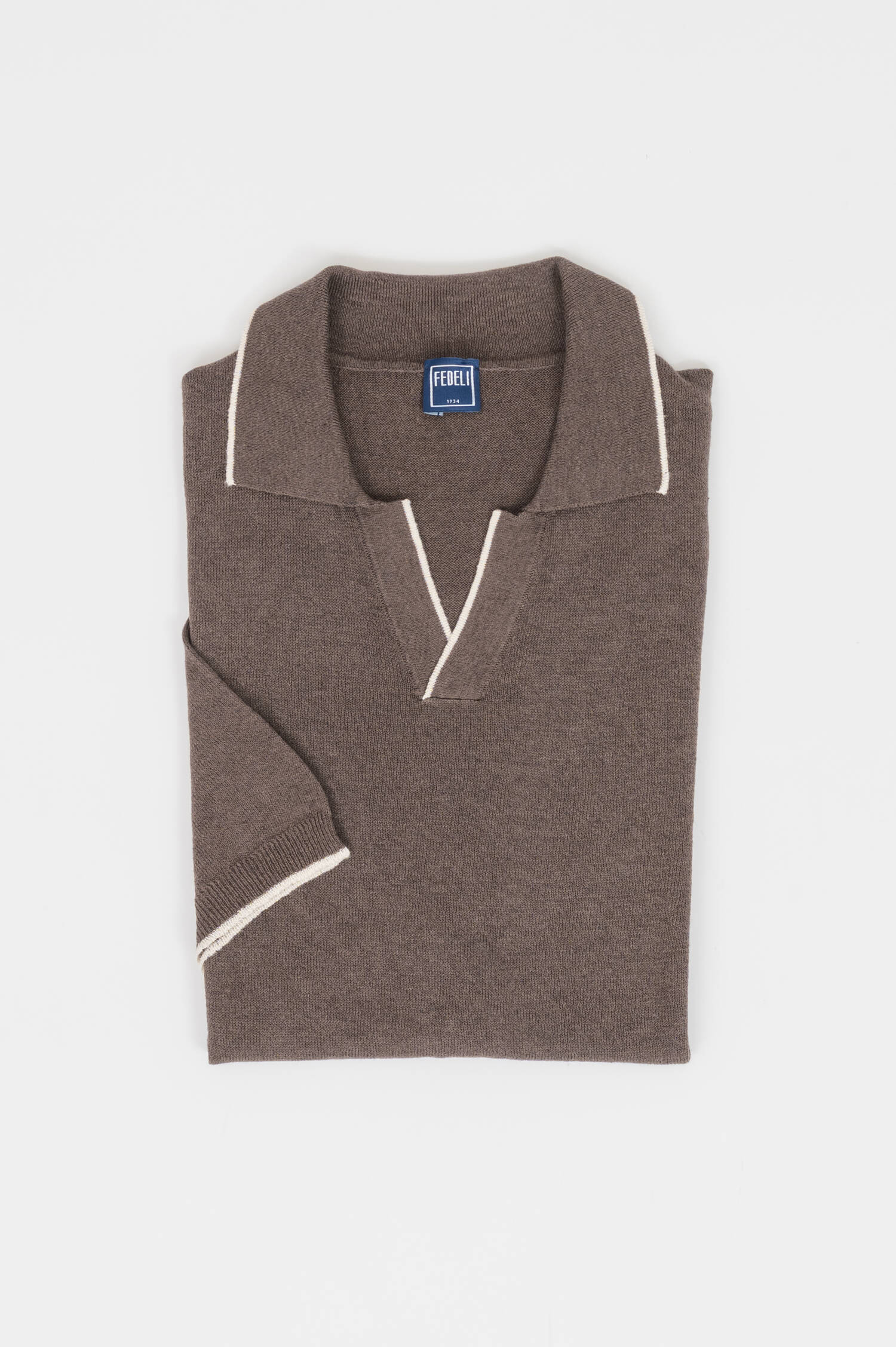 Feinstrick Leinen-Baumwoll Polo-Shirt in Taupe Feinstrick Leinen-Baumwoll Polo-Shirt in Taupe