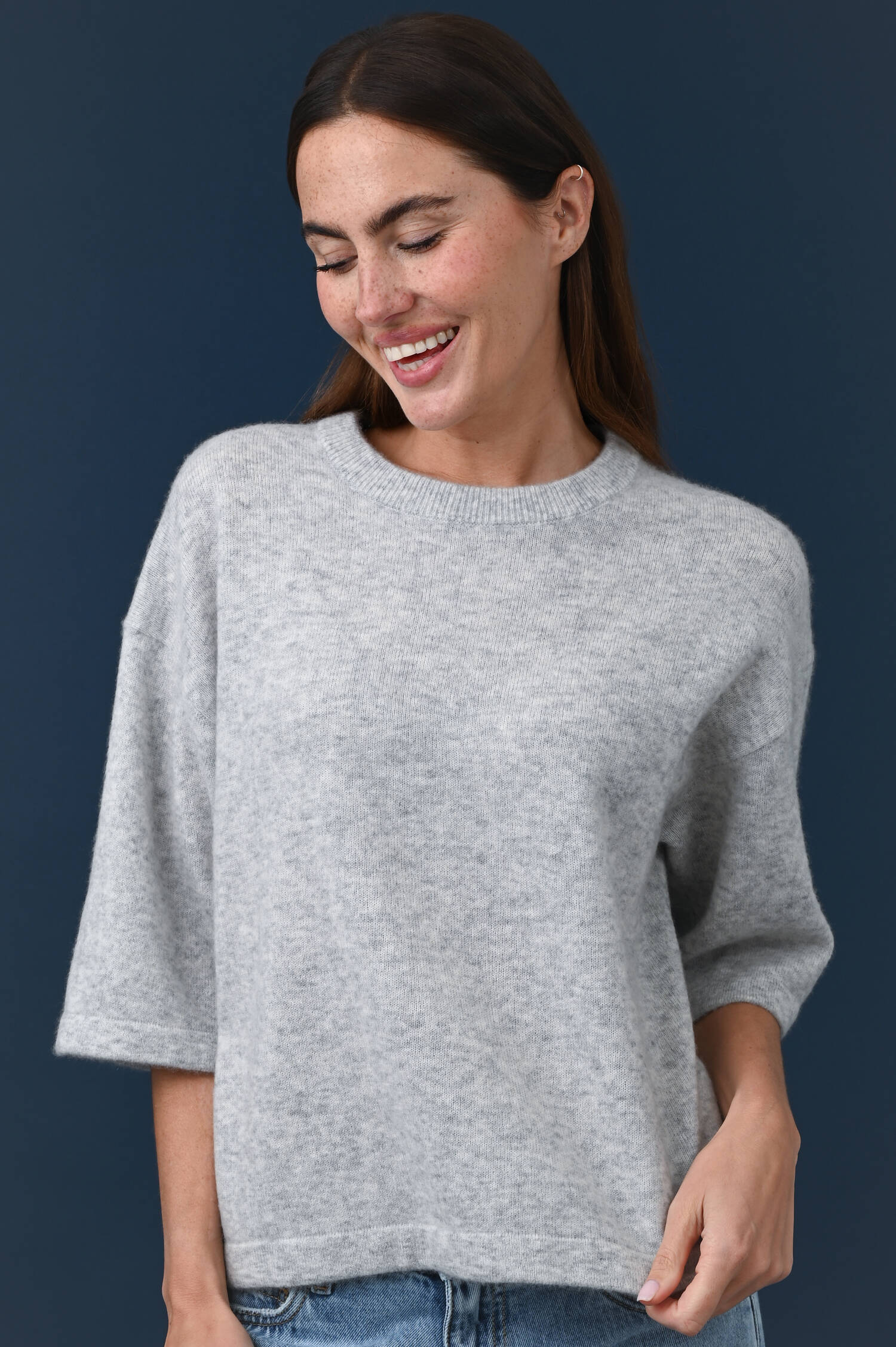 Pullover aus Cashmere-Baumwolle in Aluminiumgrau