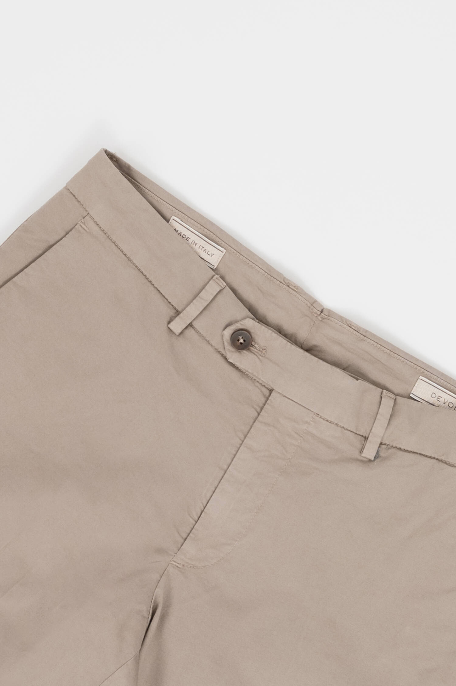 Bermuda Chino in Taupe