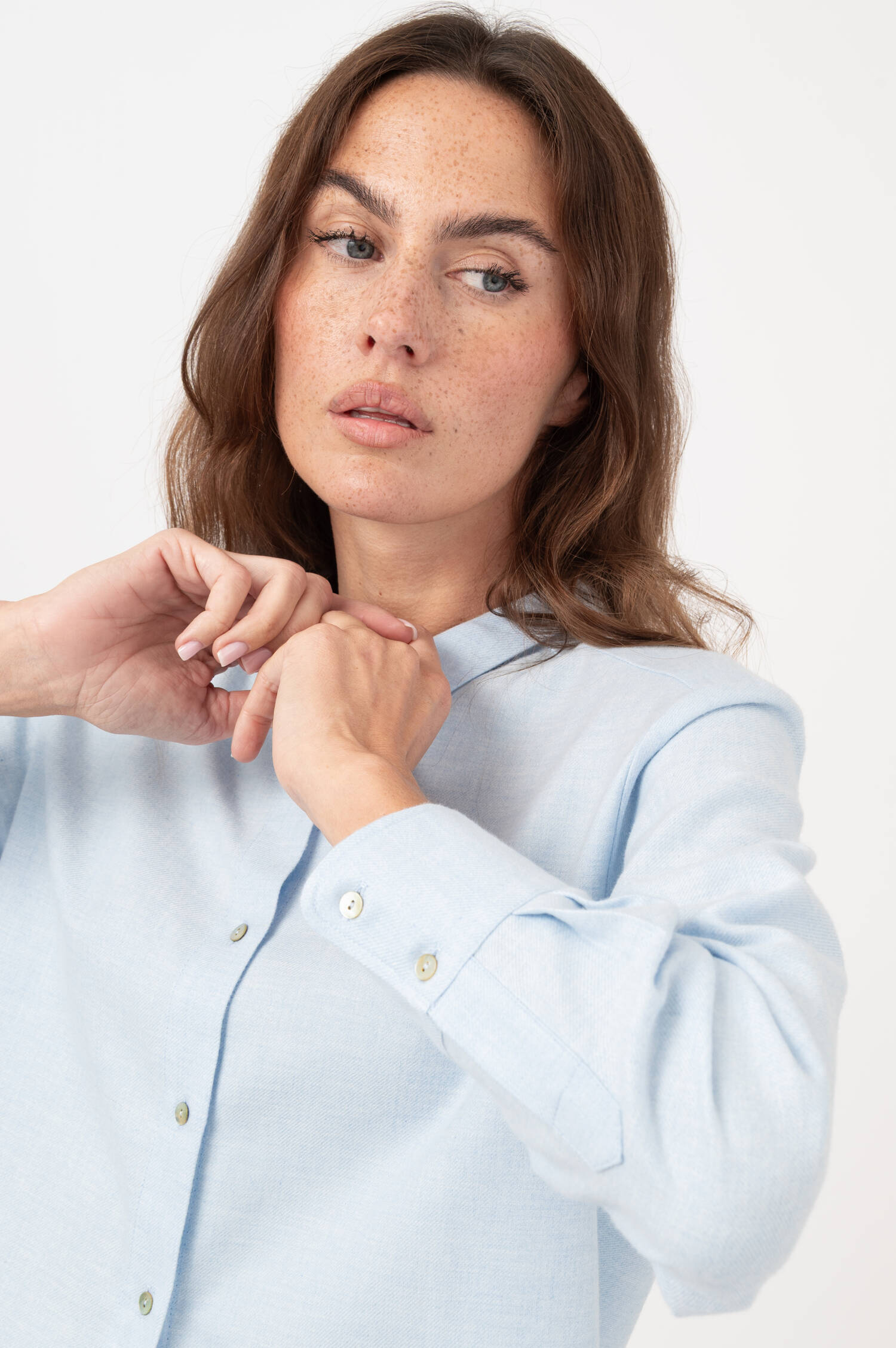 Cropped Bluse aus Baumwollflanell in Pastellblau Cropped Bluse aus Baumwollflanell in Pastellblau