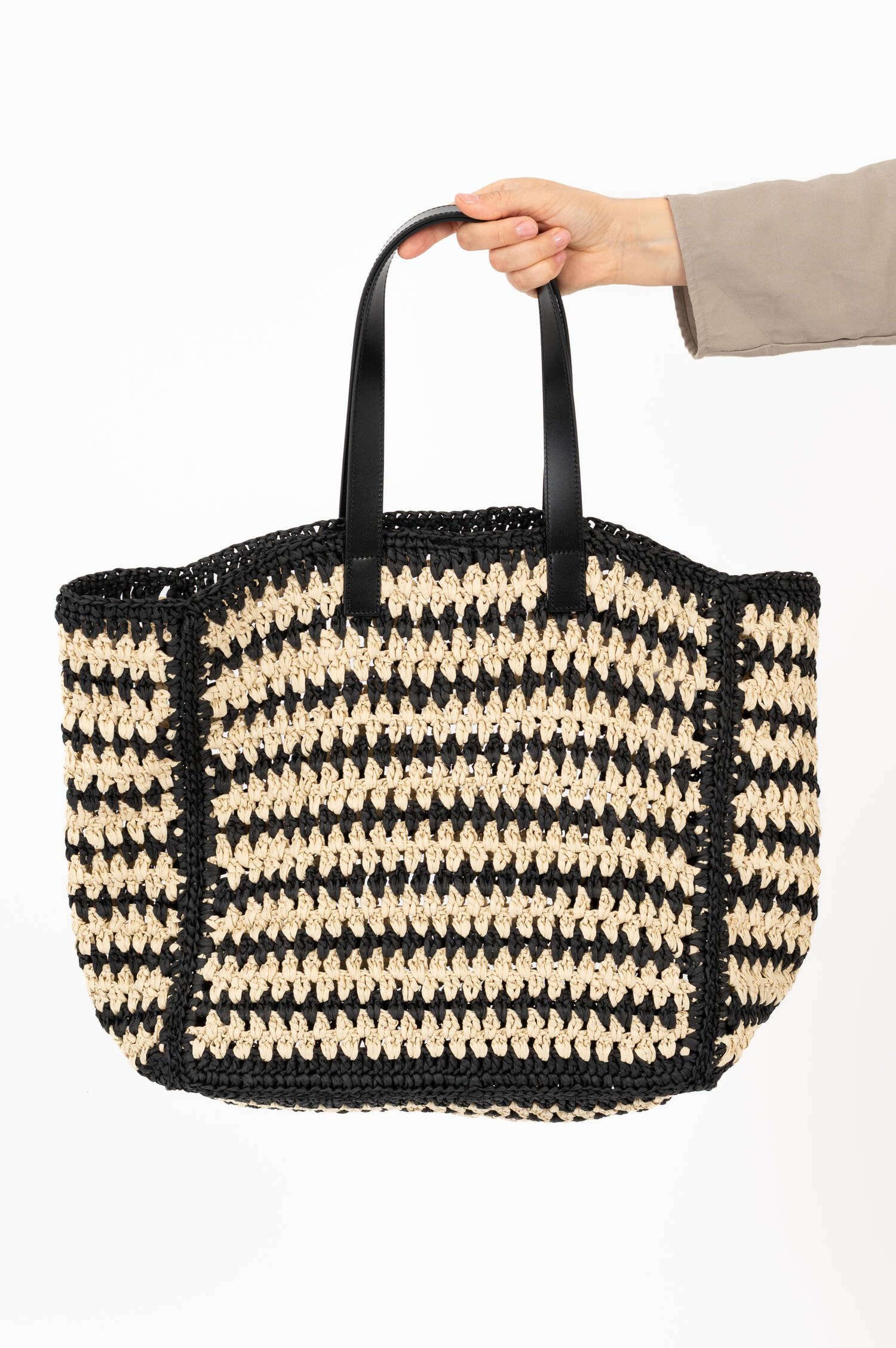 Paper-Straw Shopper in Schwarz/Beige