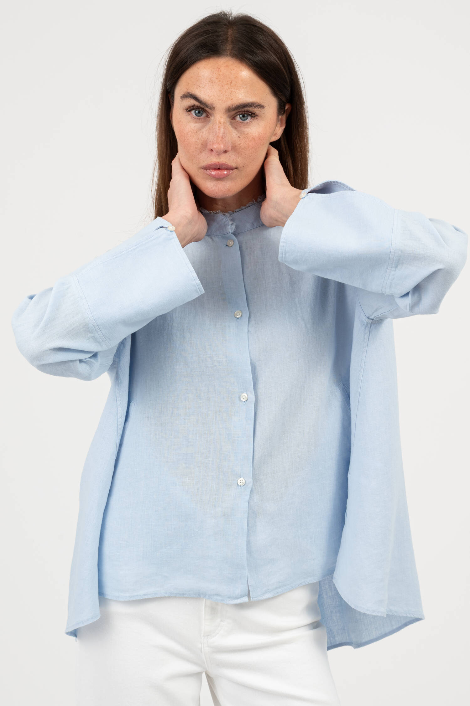 Leinenbluse in Hellblau