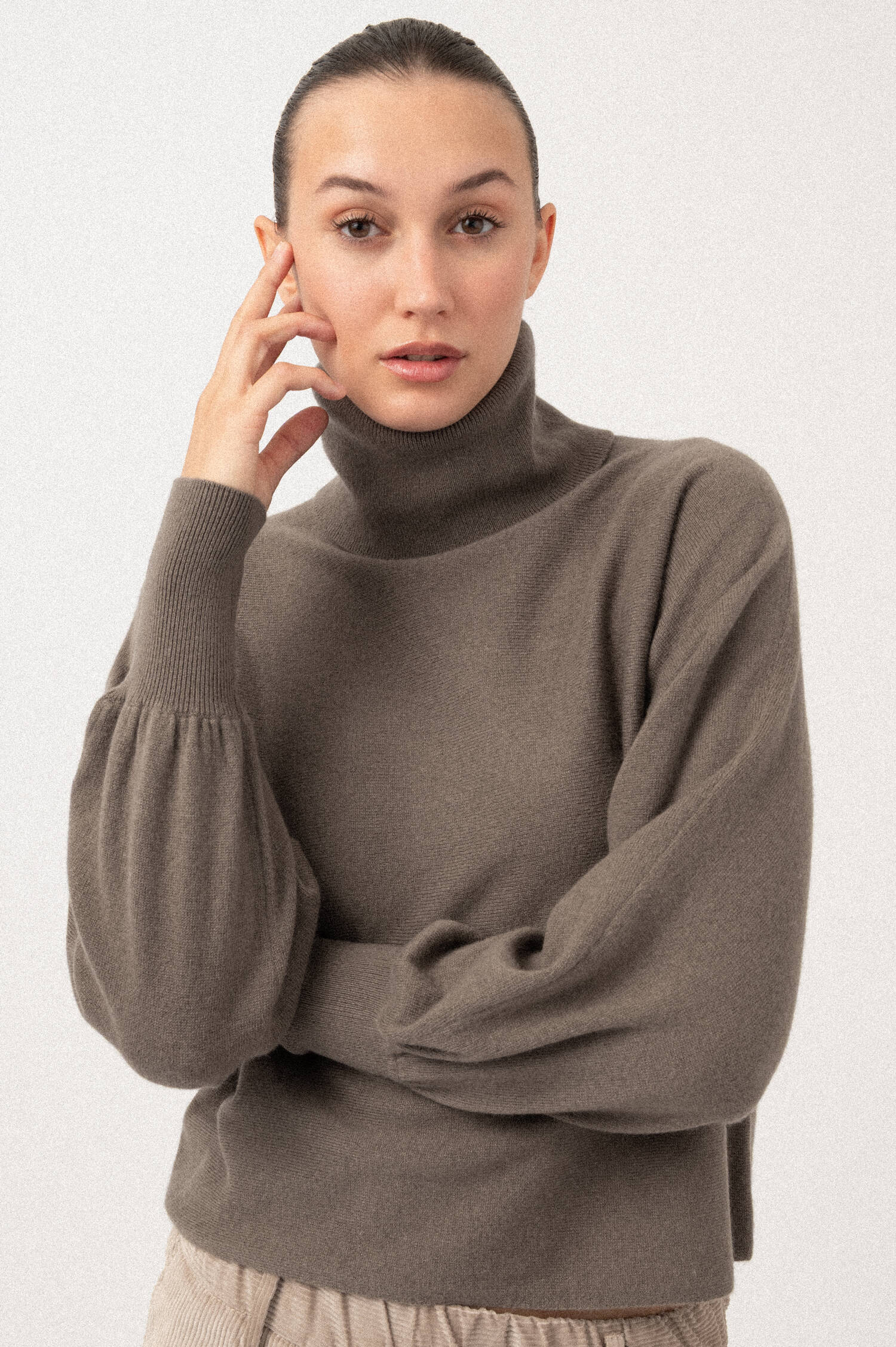 Woll-Cashmere Rollkragen Pullover in Taupe Woll-Cashmere Rollkragen Pullover in Taupe
