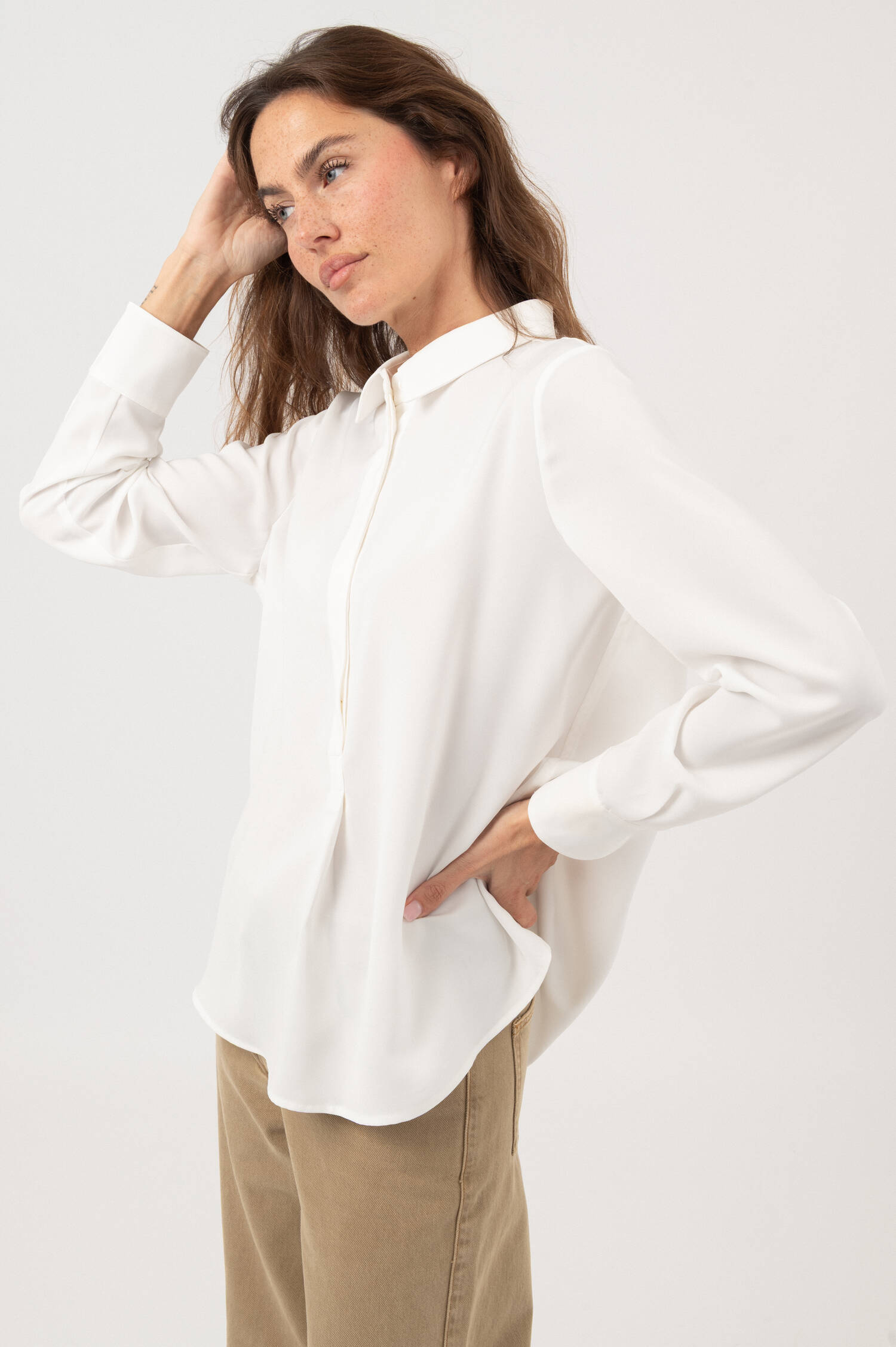 Relaxed Bluse in Weiß Relaxed Bluse in Weiß