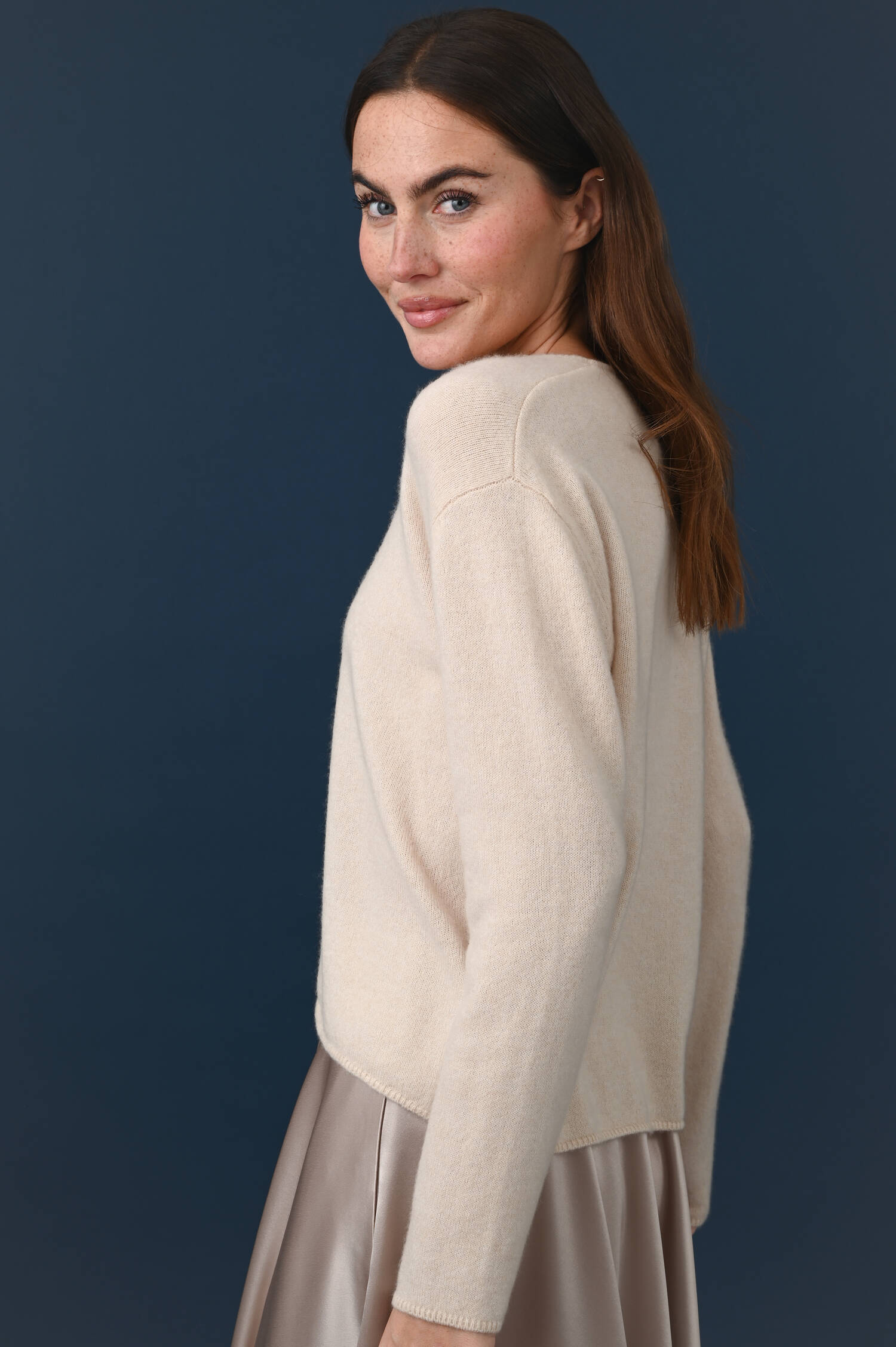 Cropped Pullover aus Cashmeremix in Dunebeige