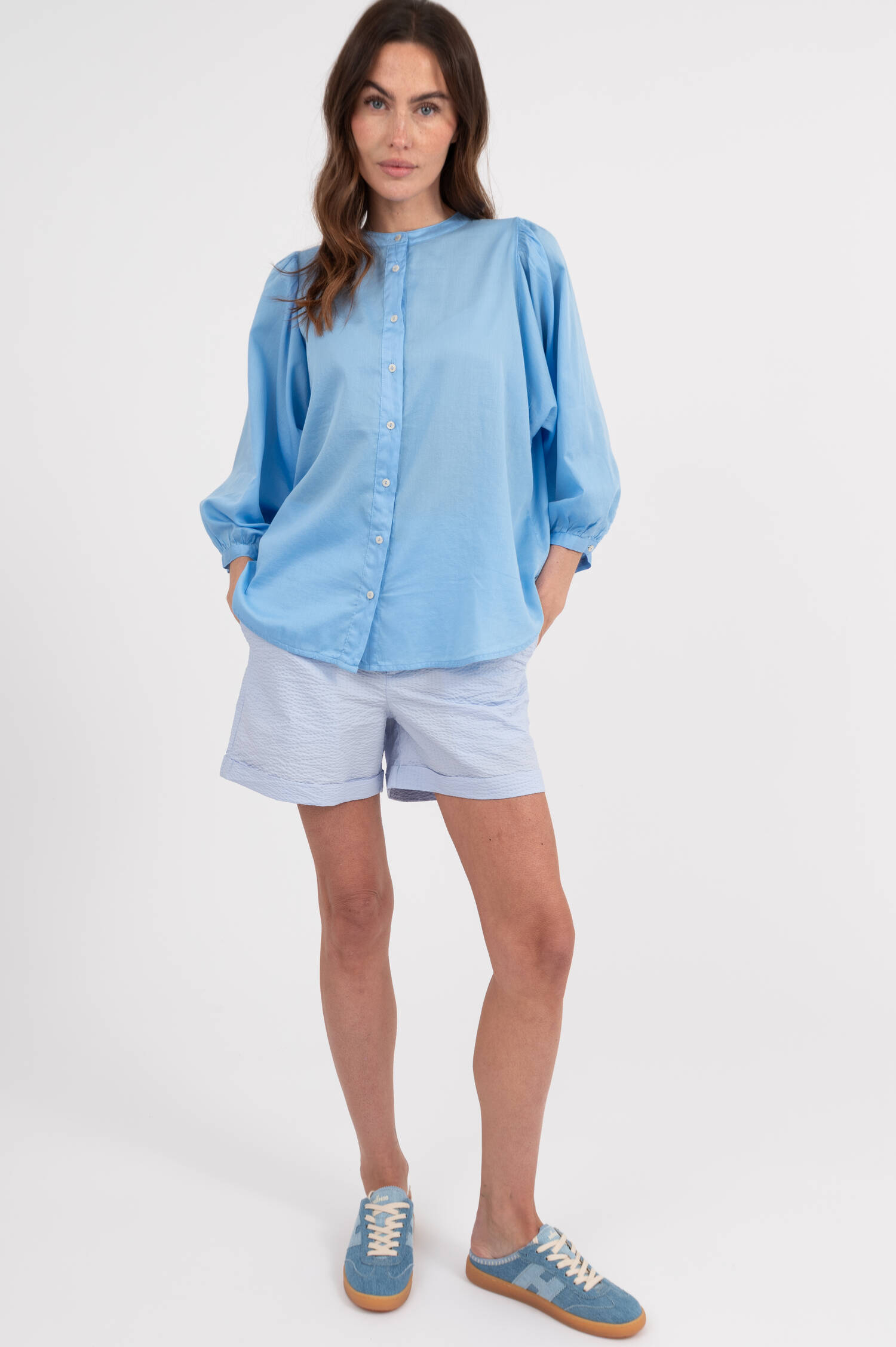 Bluse FAVIOLA in Hellblau Bluse FAVIOLA in Hellblau