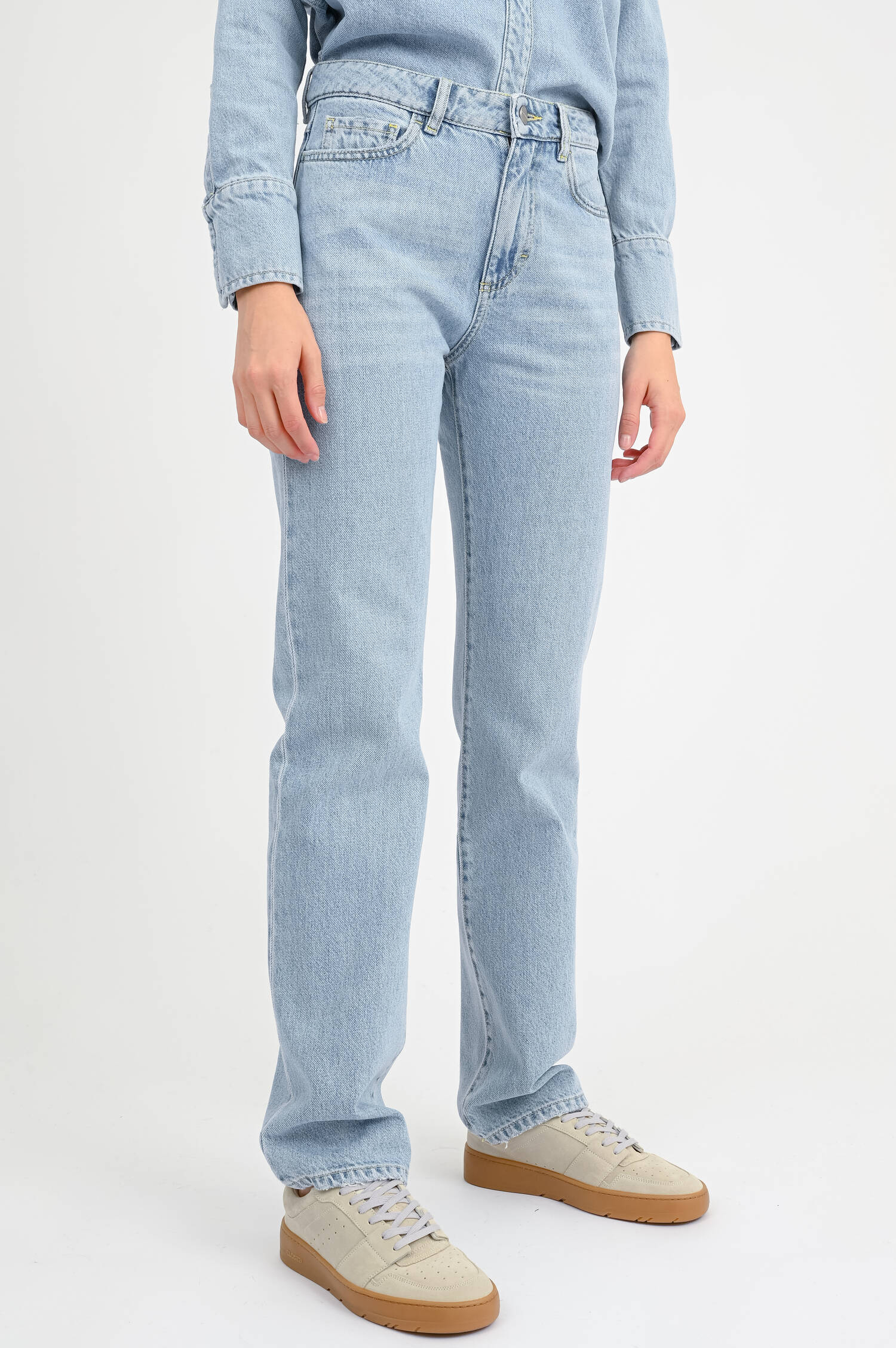 Wide-Leg Jeans SKYE in Hellblau