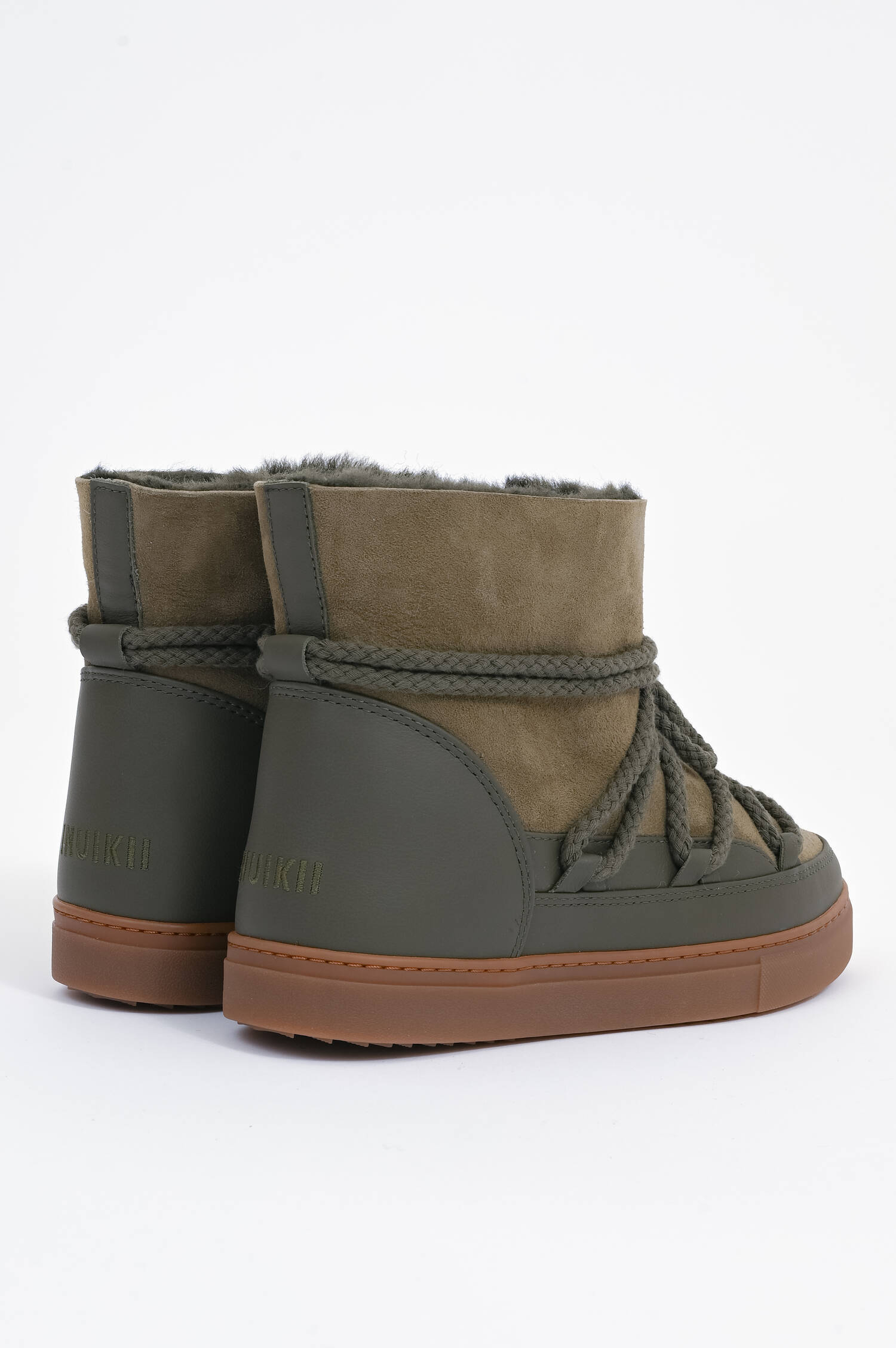 Lammfell-Boots CLASSIC aus Veloursleder in Oliv Lammfell-Boots CLASSIC aus Veloursleder in Oliv