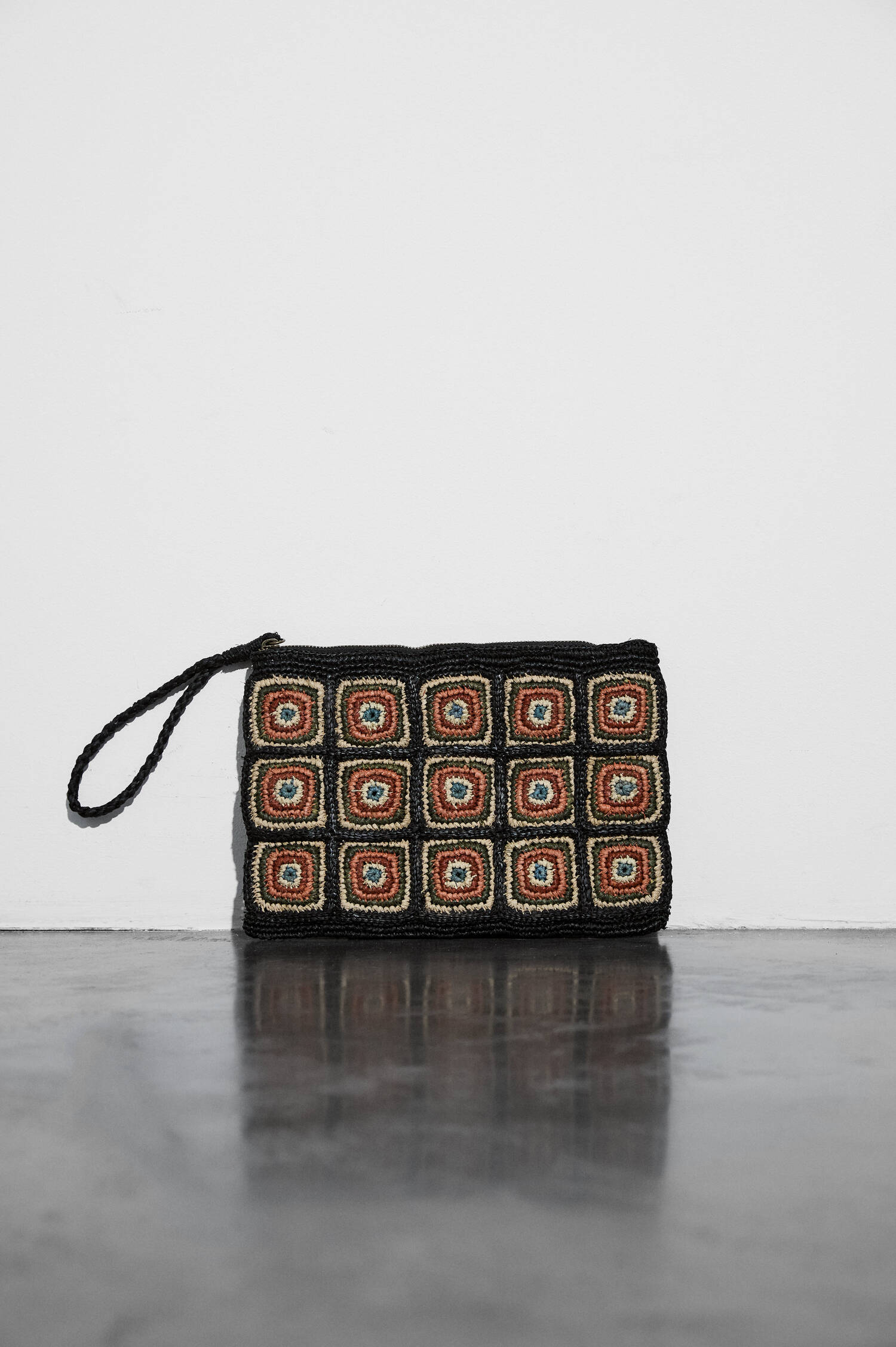 Clutch DALI in Multicolor