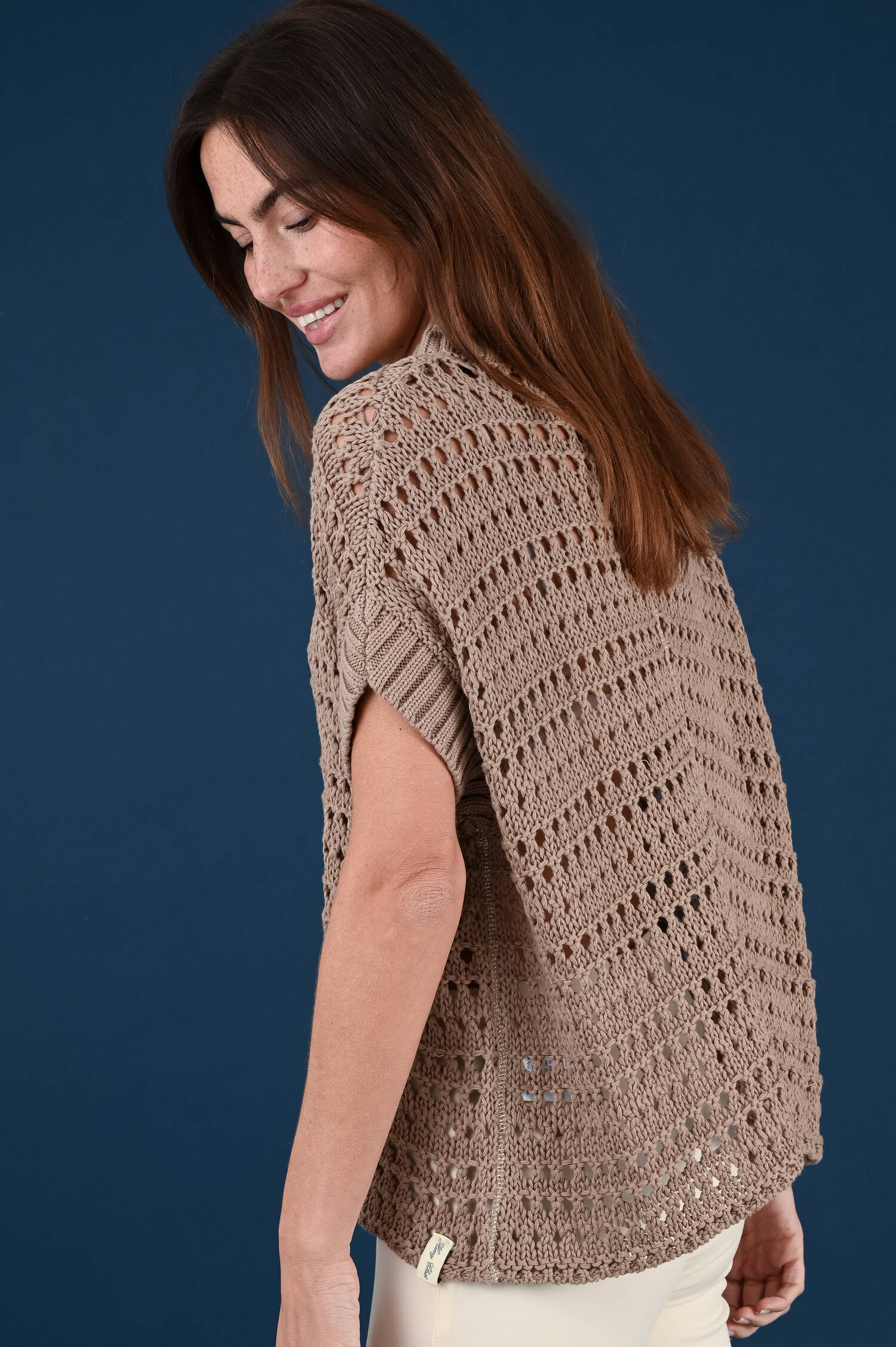 Lochstrickpullover in Terrabraun