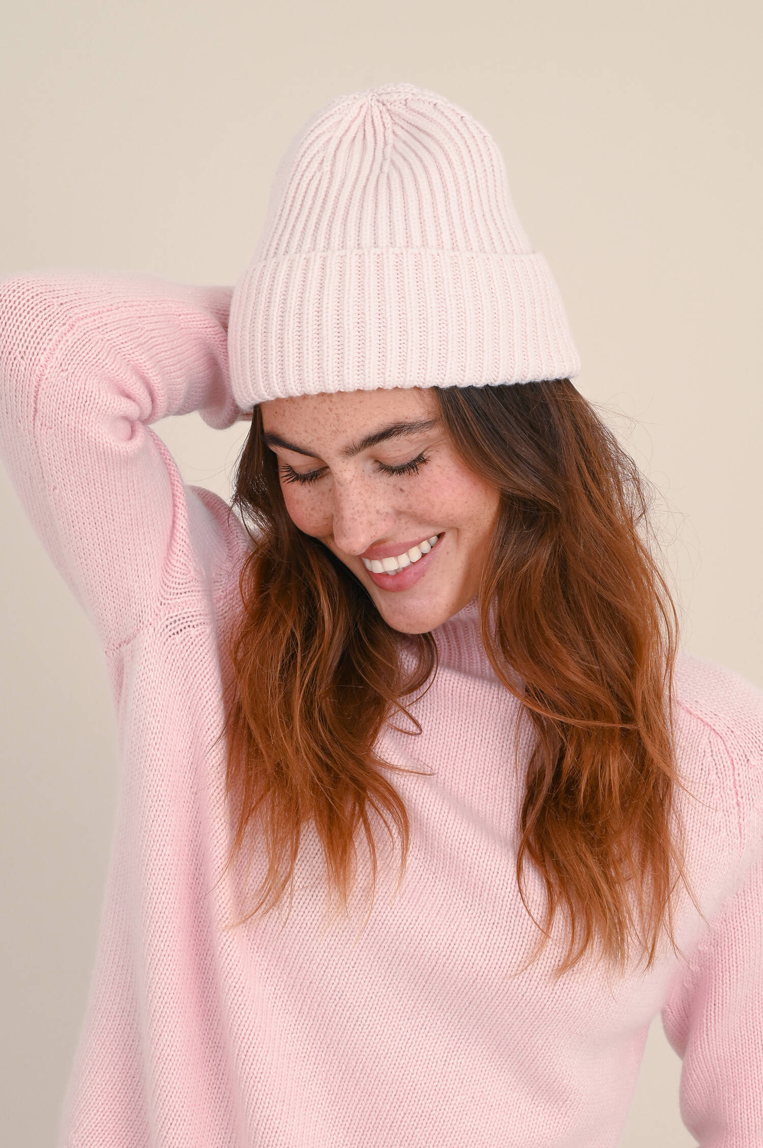 Midi-Mütze aus Cashmere in Rosa Midi-Mütze aus Cashmere in Rosa