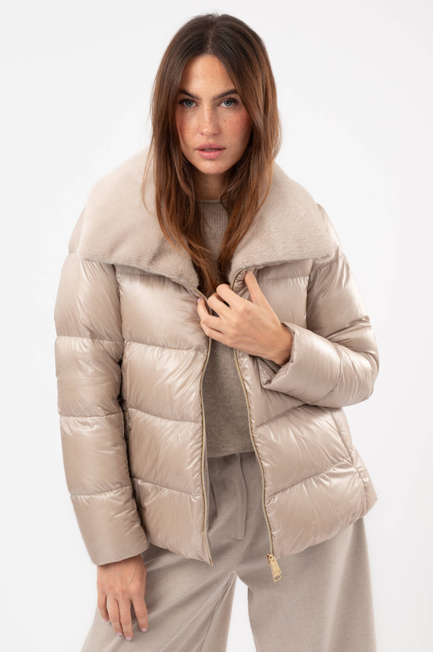 Daunenjacke in Beige