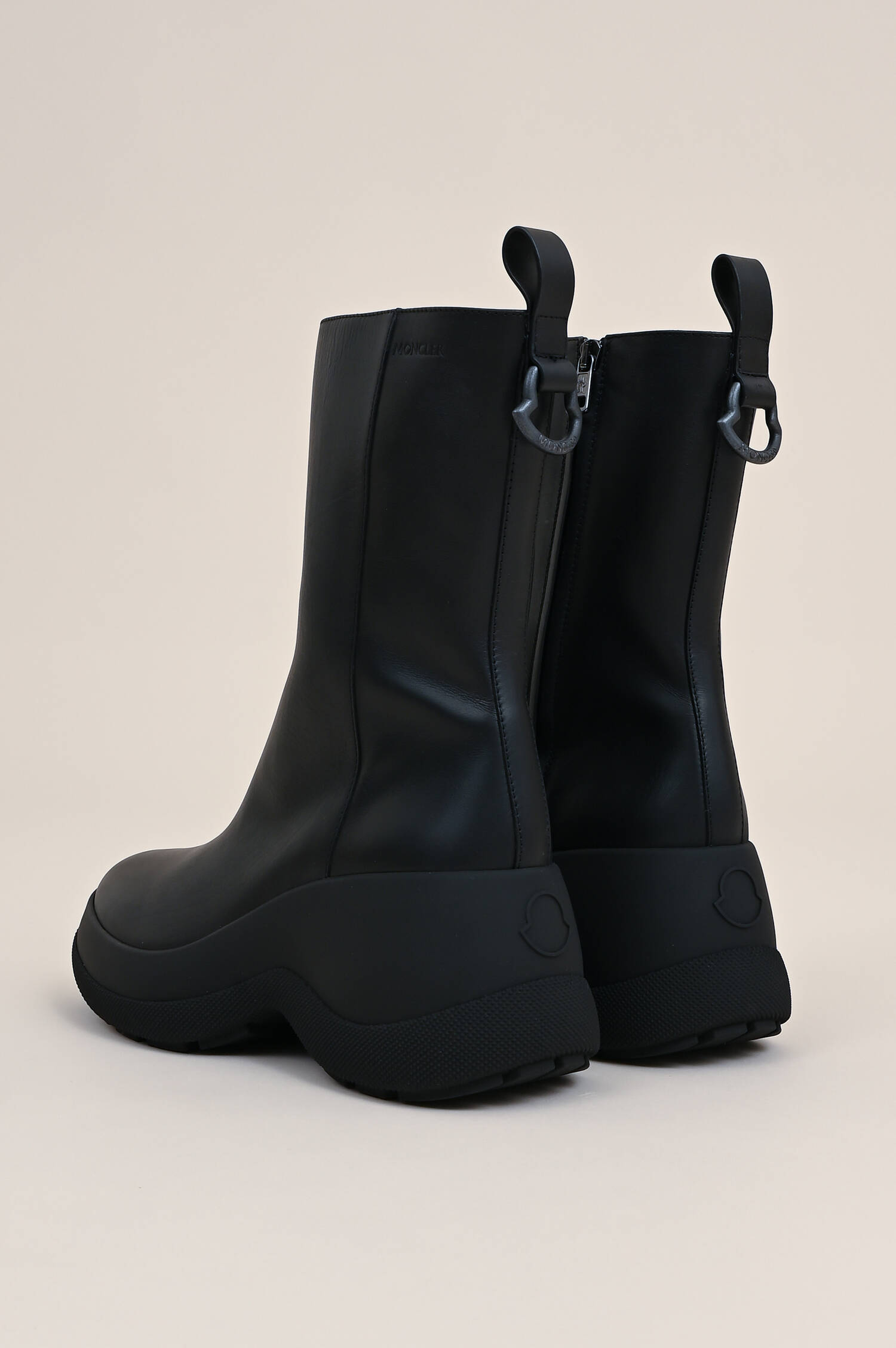 Stiefel RESILE in Schwarz