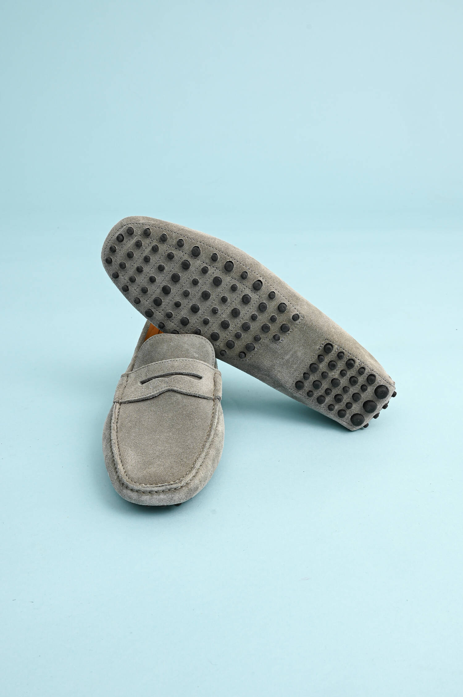 Mokassins aus Veloursleder in Grau