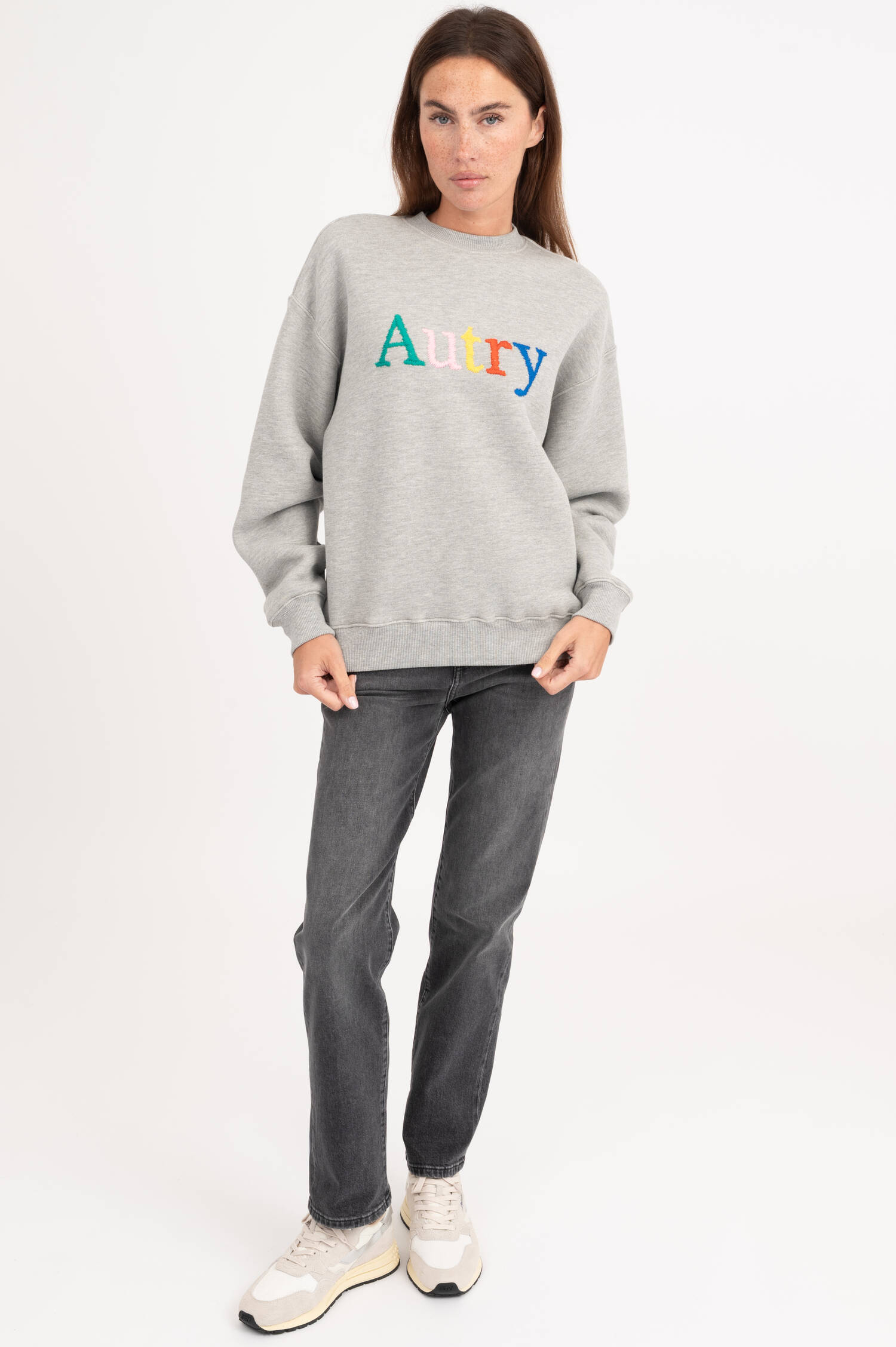 Sweatshirt mit Stick in Grau Sweatshirt mit Stick in Grau