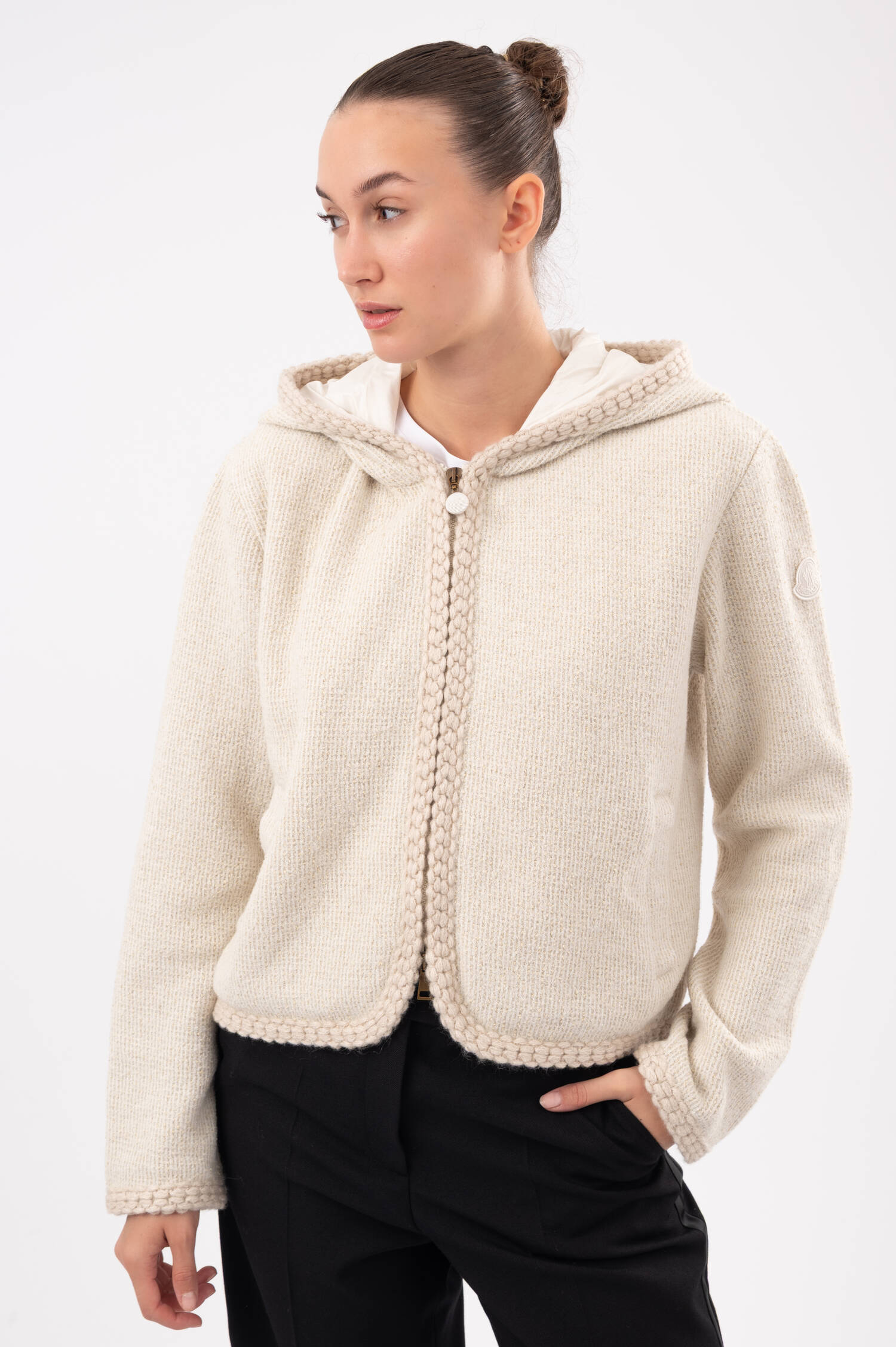 Strickjacke in Weiß Strickjacke in Weiß