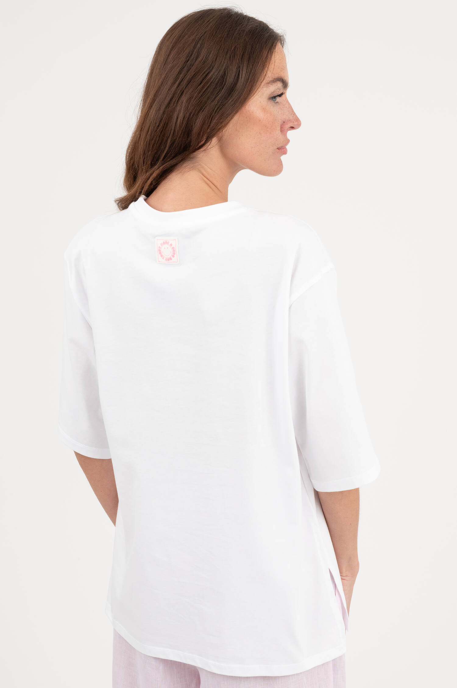 T-Shirt mit Applikationsstick in Weiß