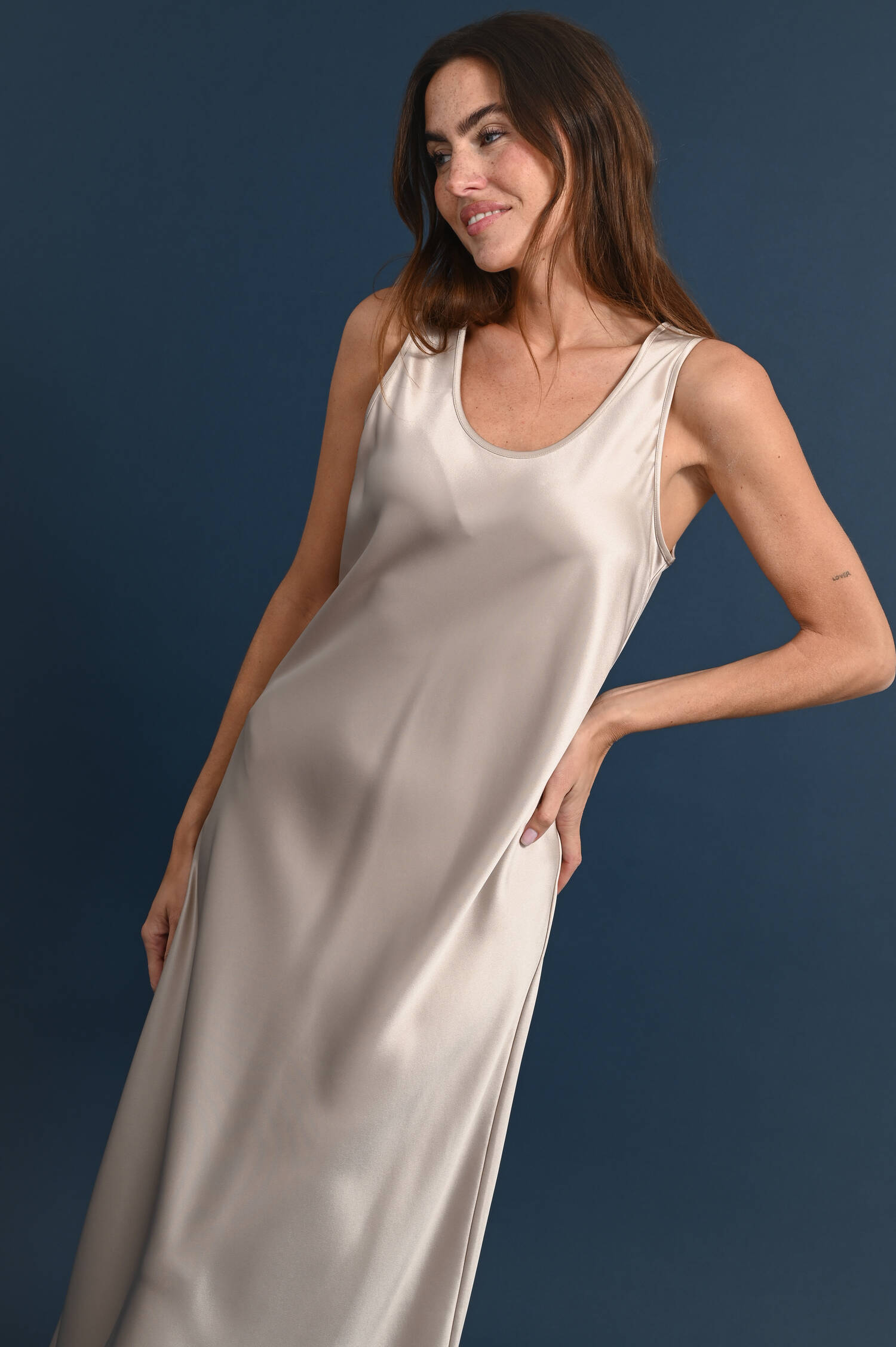 Maxi-Kleid in Taupe