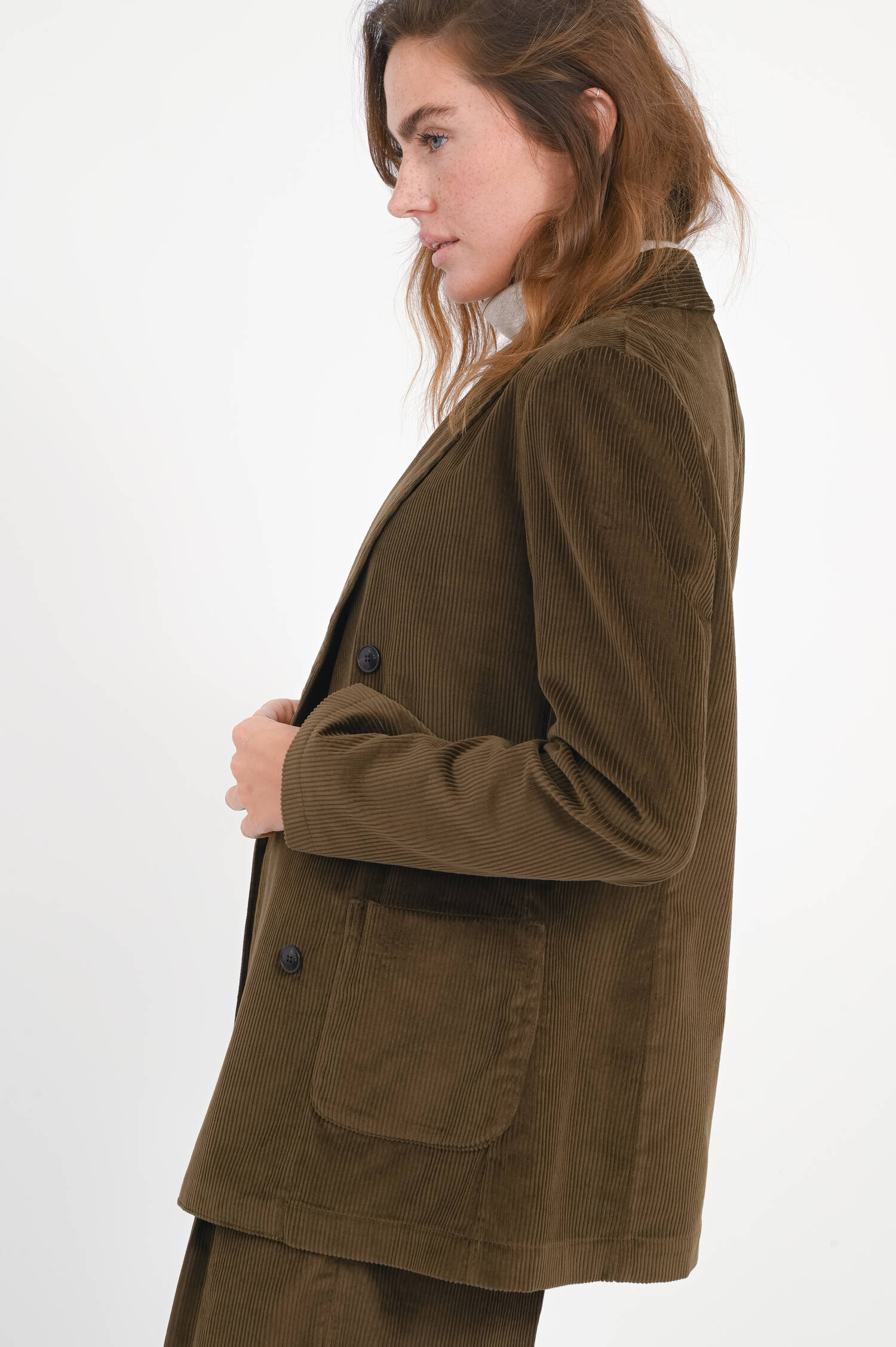Cord-Blazer mit aufgesetzten Taschen in Khaki