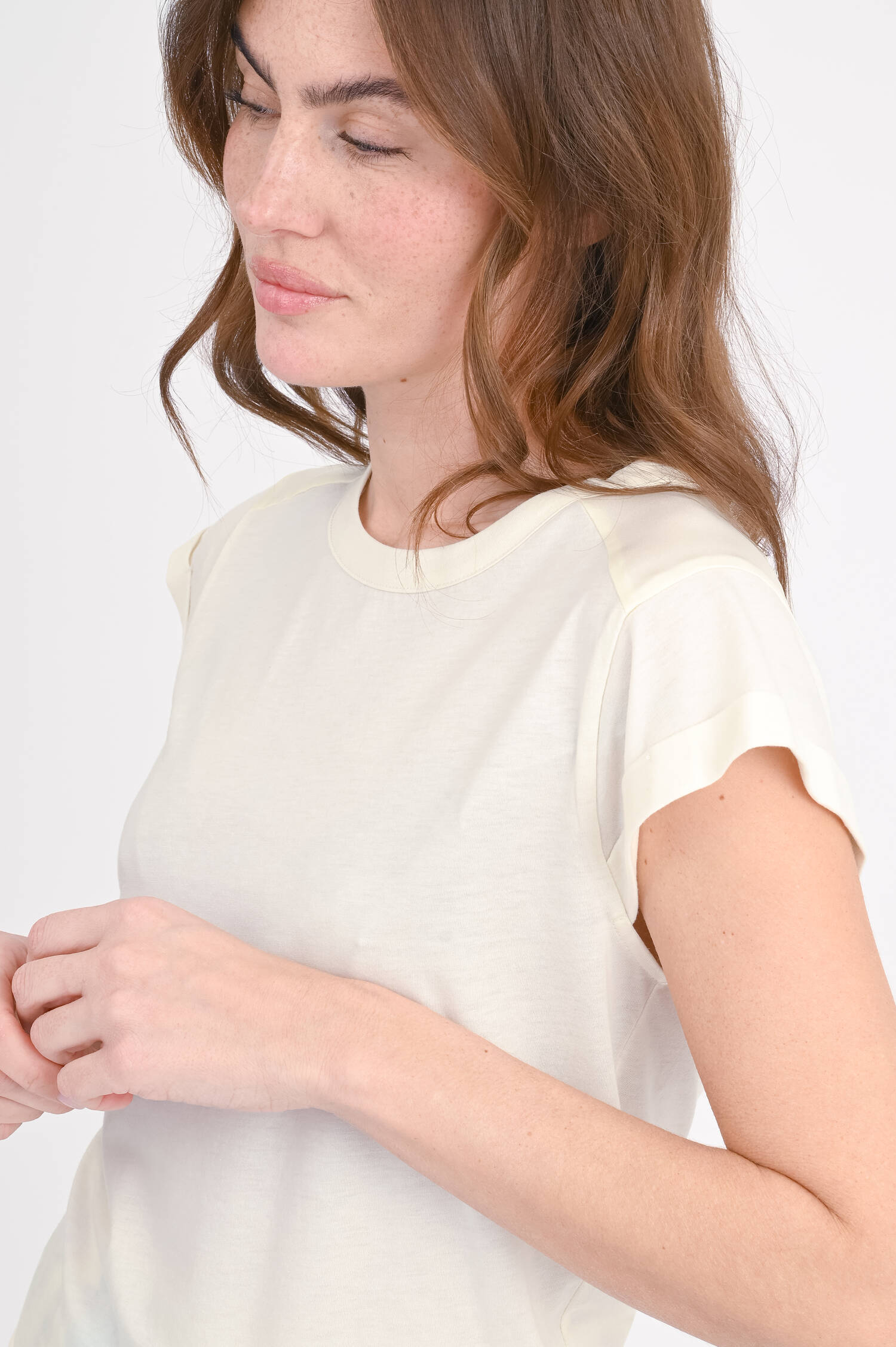 T-Shirt mit Seideneinsatz in Creme