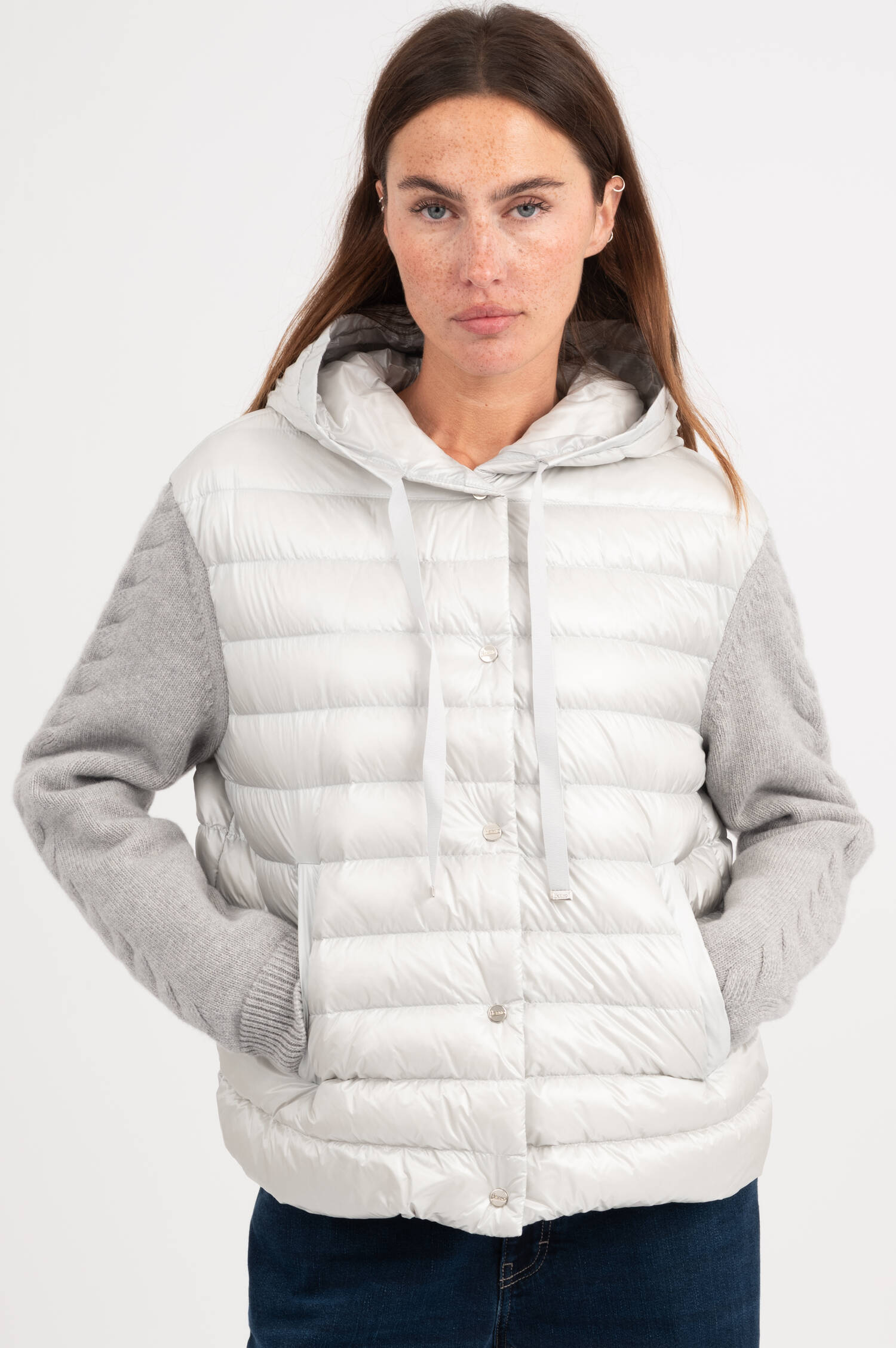Kurze Hybridjacke in Hellgrau