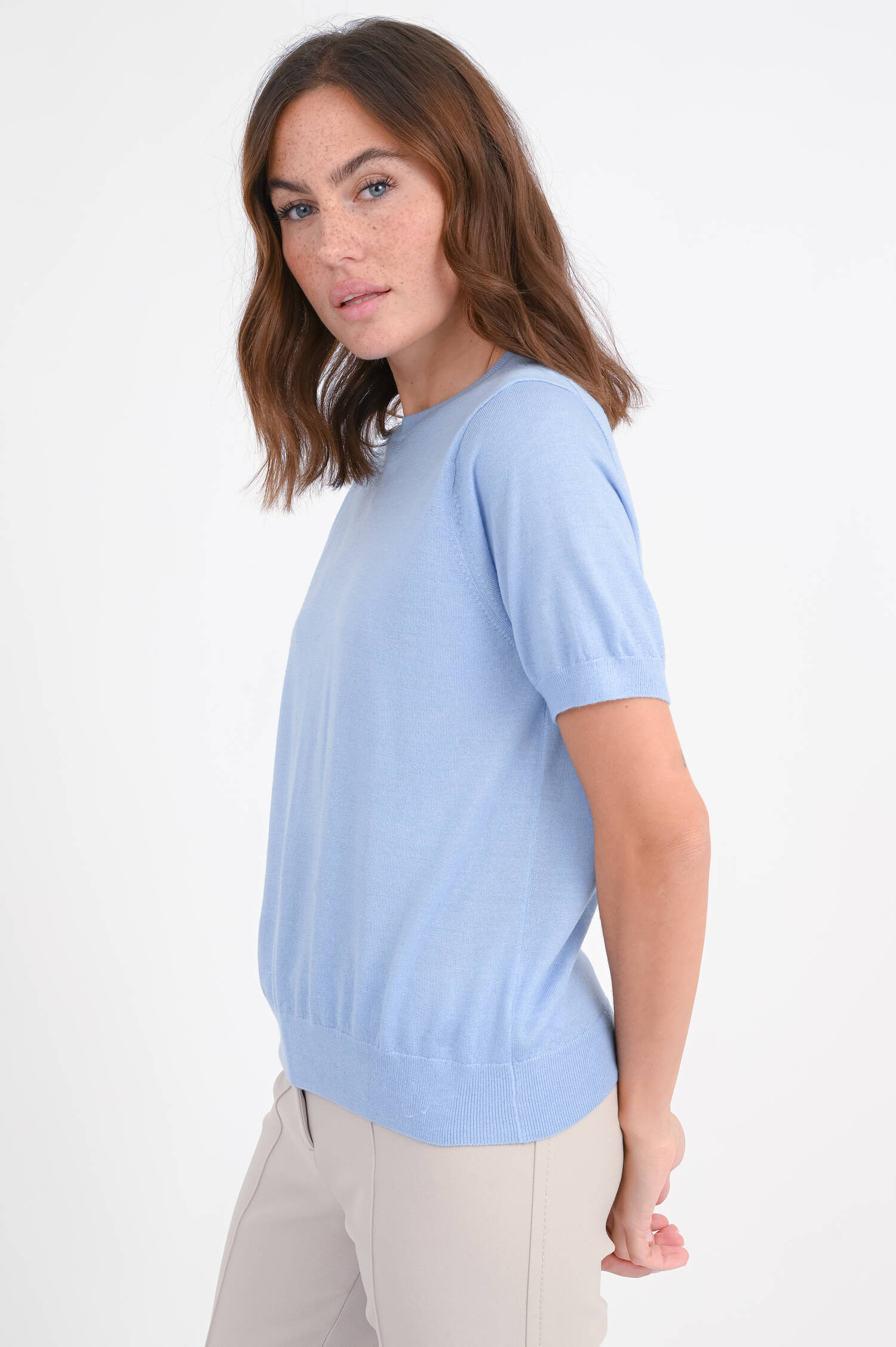 Kurzarm-Woll-Pullover in Hellblau