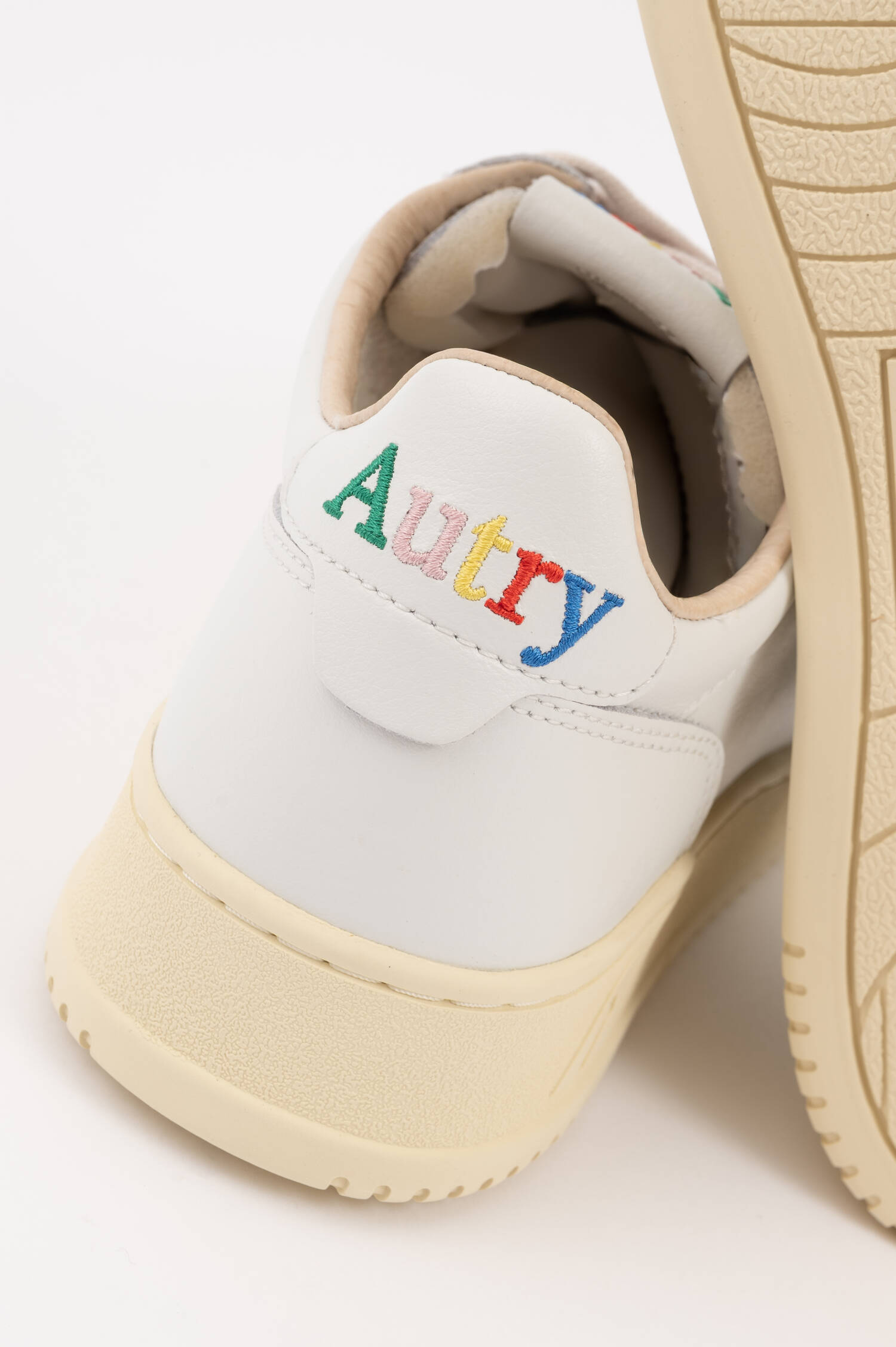 Sneaker MEDALIST LOW AUTRY in Weiß