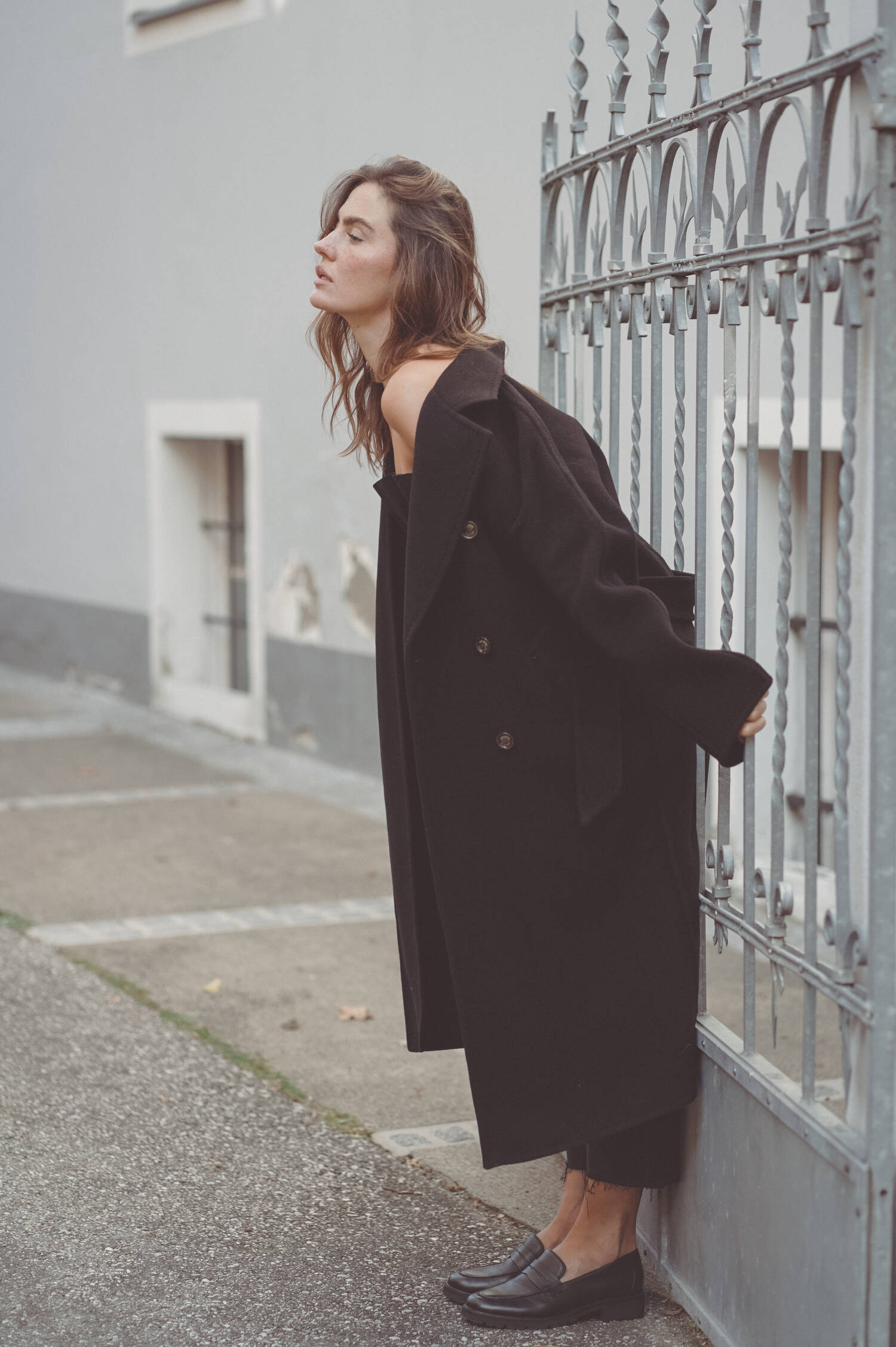 Woll-Cashmere-Mantel in Tiefschwarz Woll-Cashmere-Mantel in Tiefschwarz