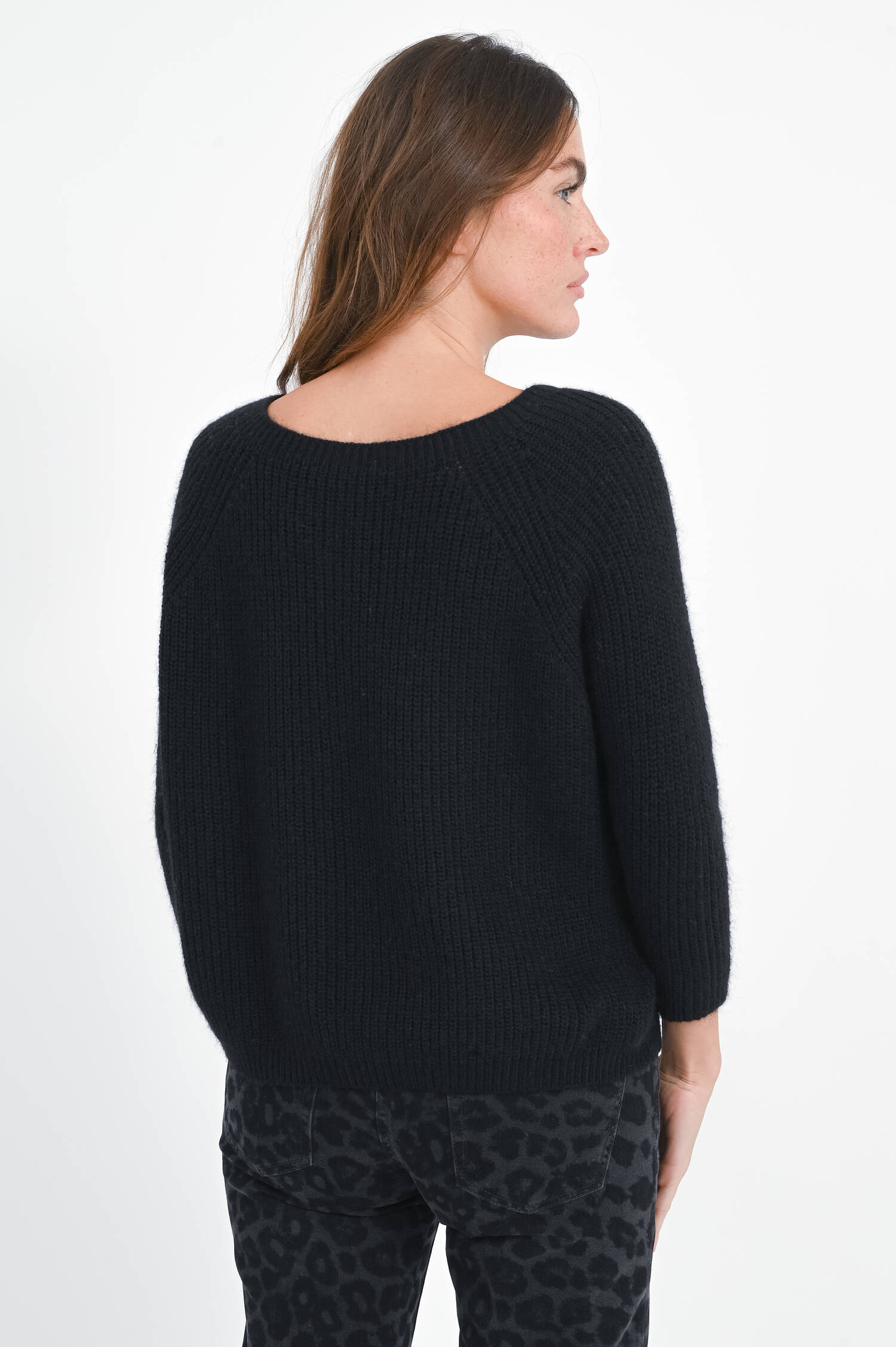 Pullover XENO mit U-Boot-Ausschnitt in Schwarz Pullover XENO mit U-Boot-Ausschnitt in Schwarz