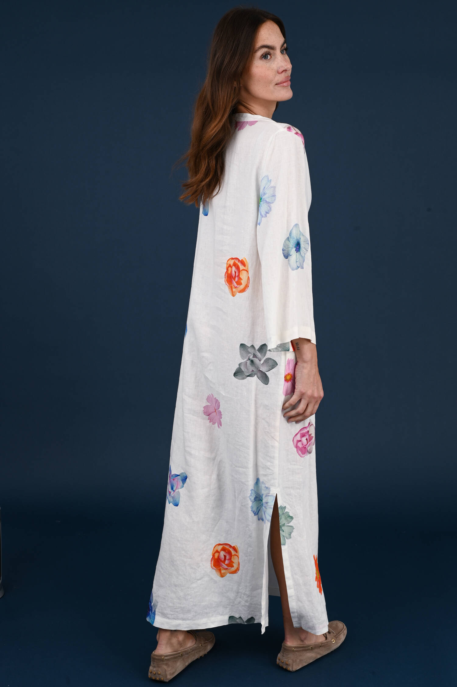 Leinenkleid mit Blumenprint in Weiß