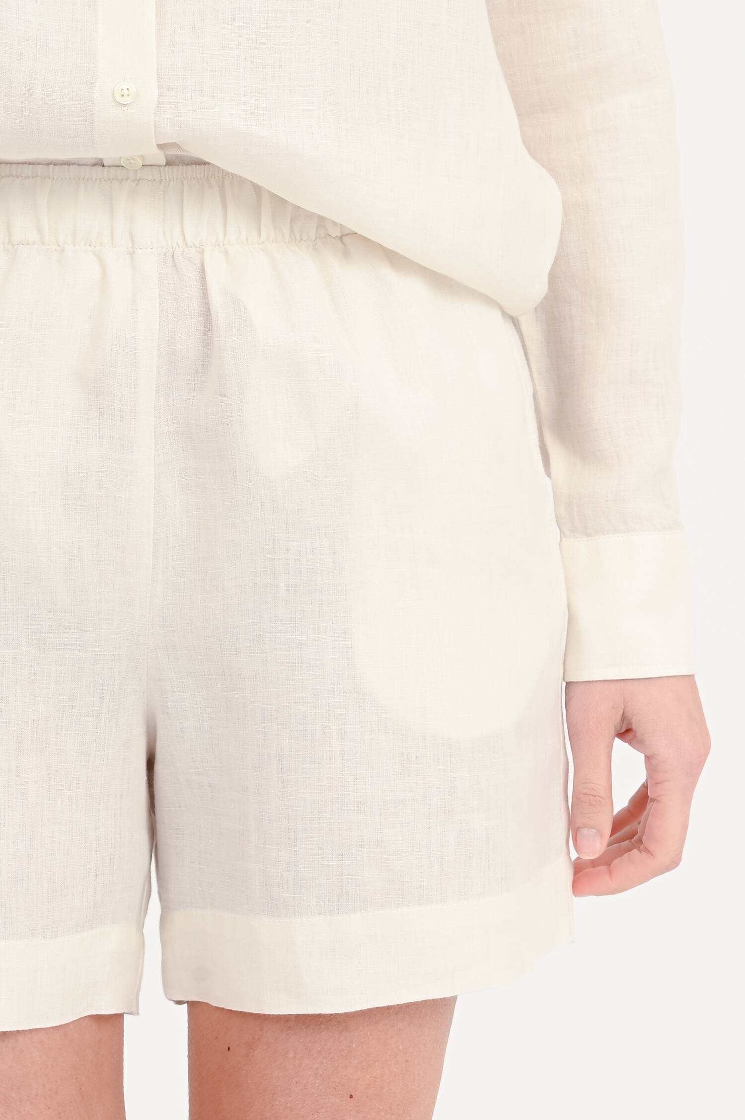 Leinenshorts BELLA in Natur Leinenshorts BELLA in Natur