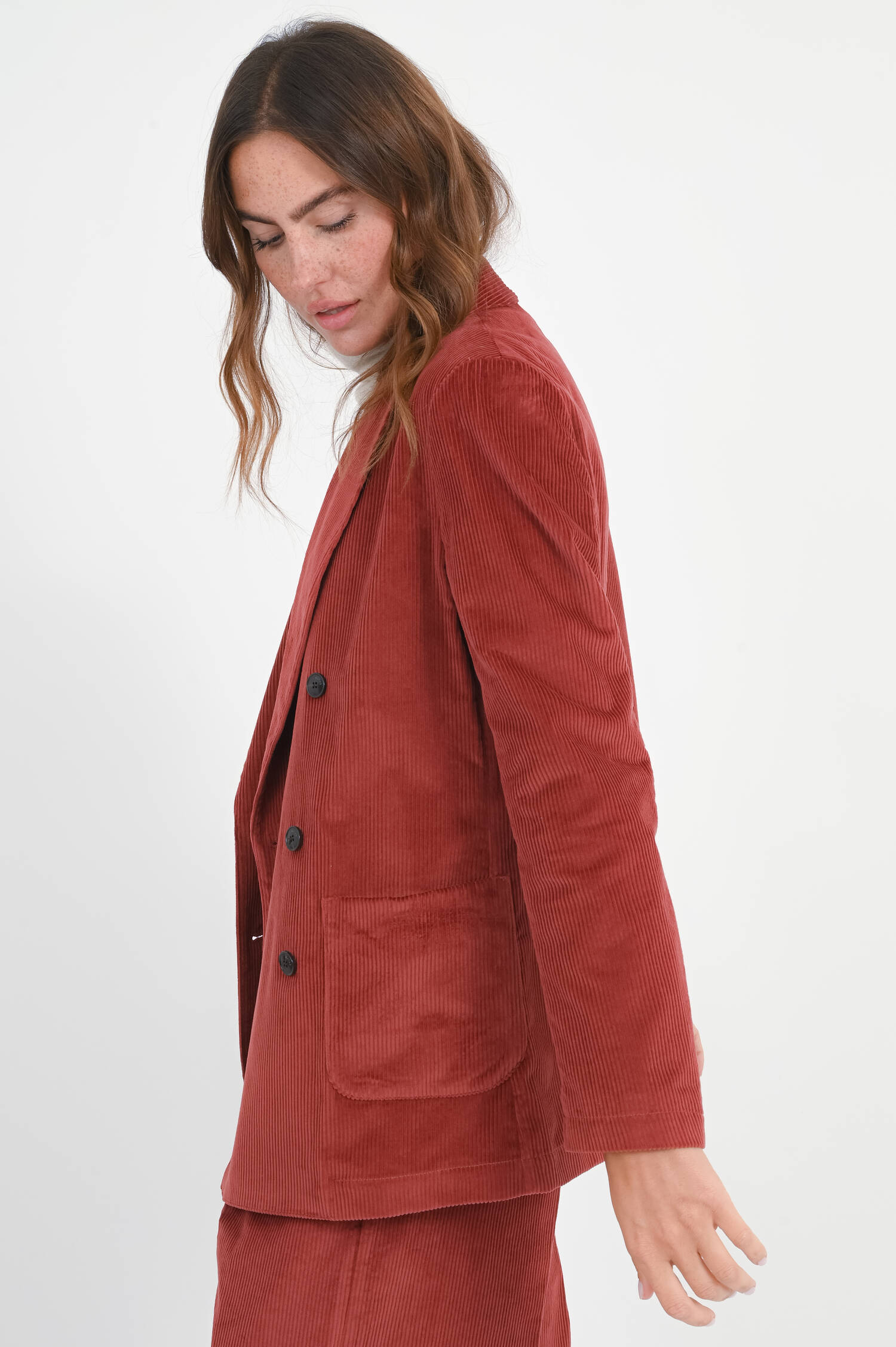 Cord-Blazer mit aufgesetzten Taschen in Ziegelrot