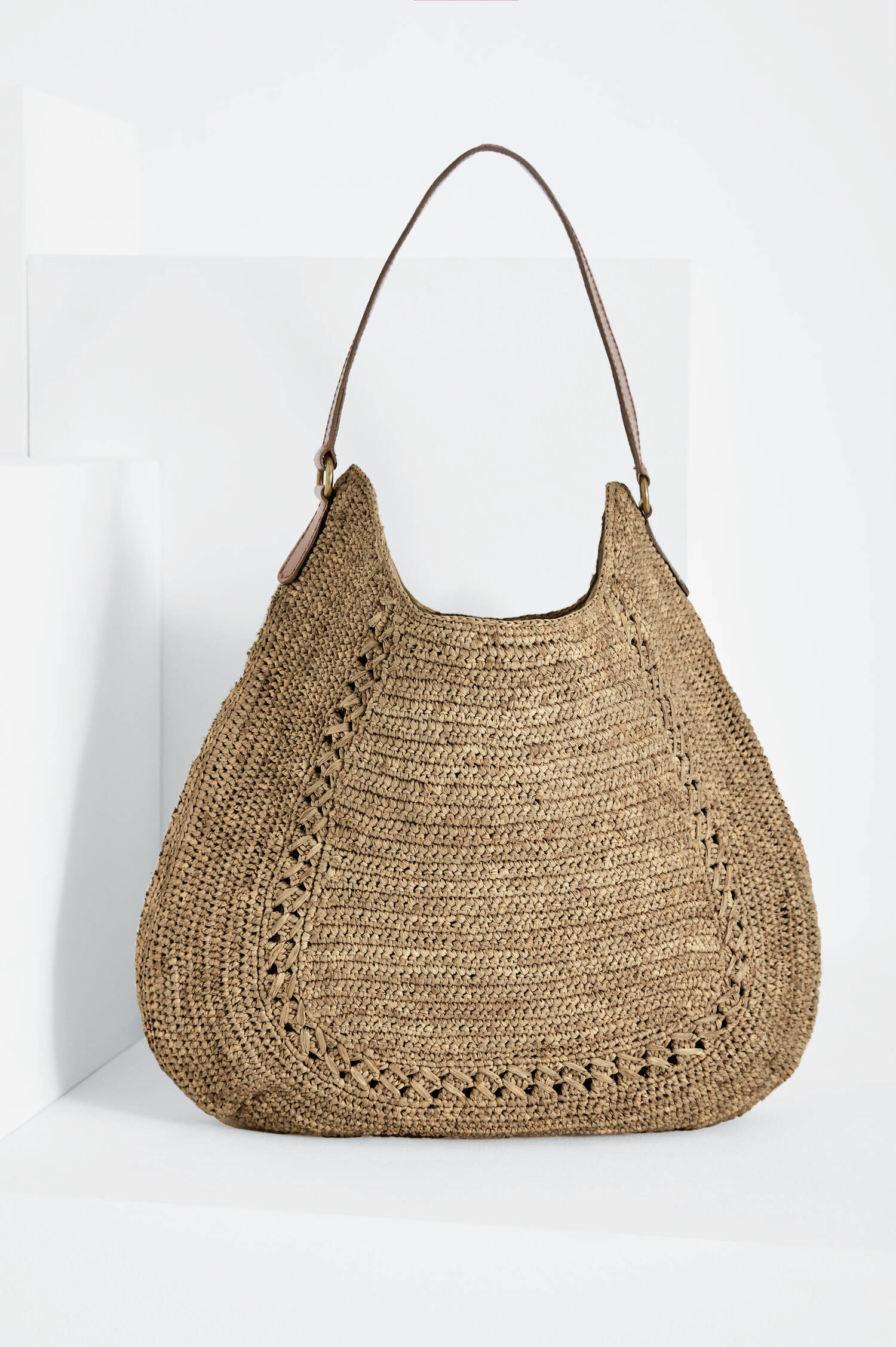 Hobo-Bag MEVA in Walnuss